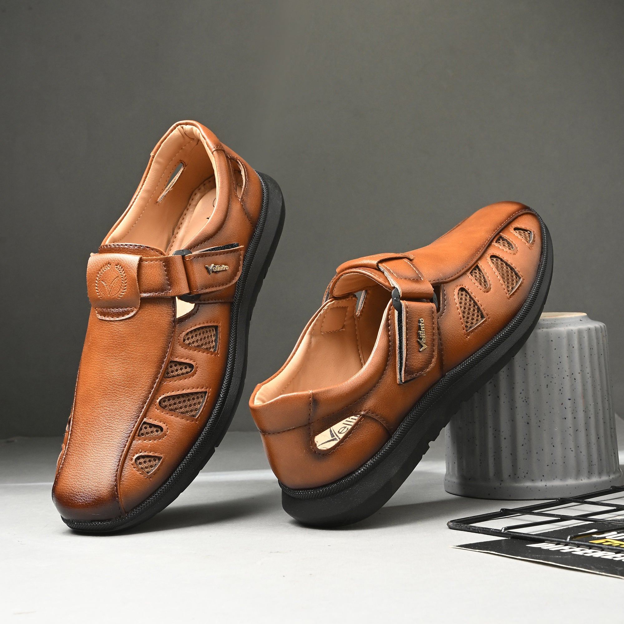 Vellinto Men Flats sandals