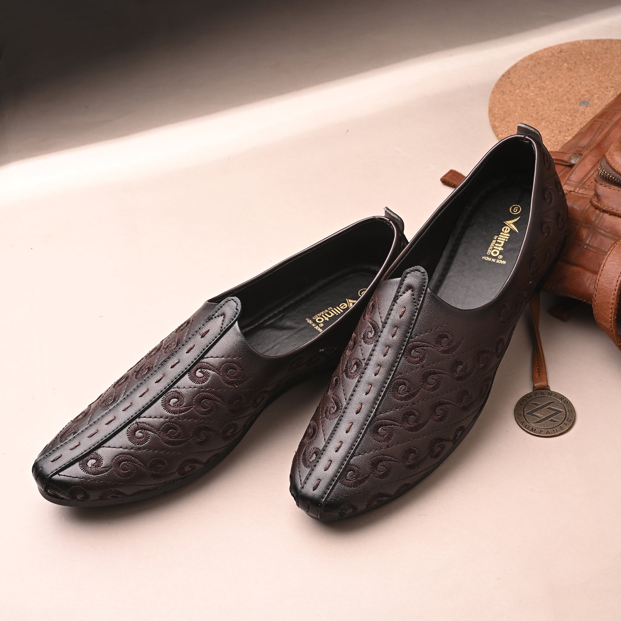 Vellinto RIWAAJ Ethnics Jutti/Mojari/Naagra For Men Casuals For Men