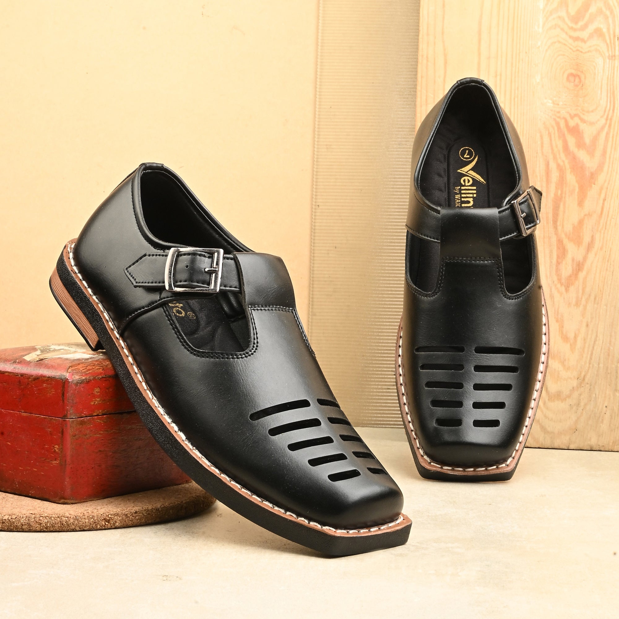 Vellinto Men Sandals