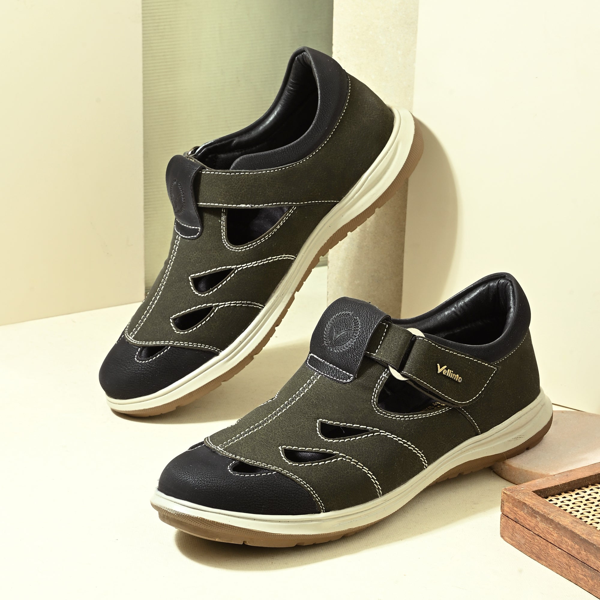 Vellinto Men Sandals