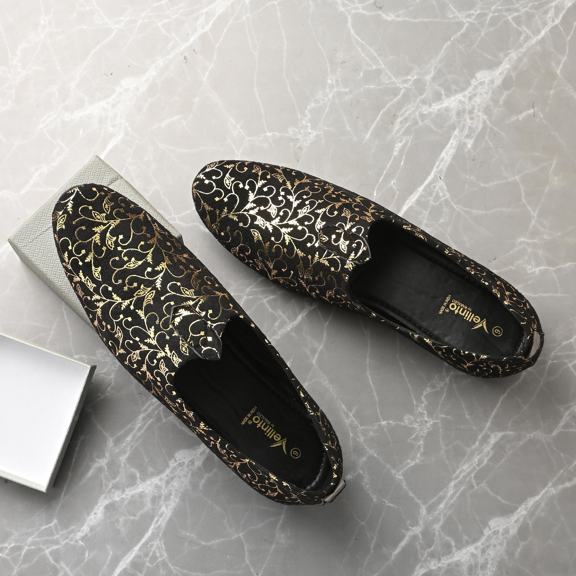 Vellinto NAWAB Party Wear Royal Look Mojaris Juttis Slip On For Men Espadrilles For Men