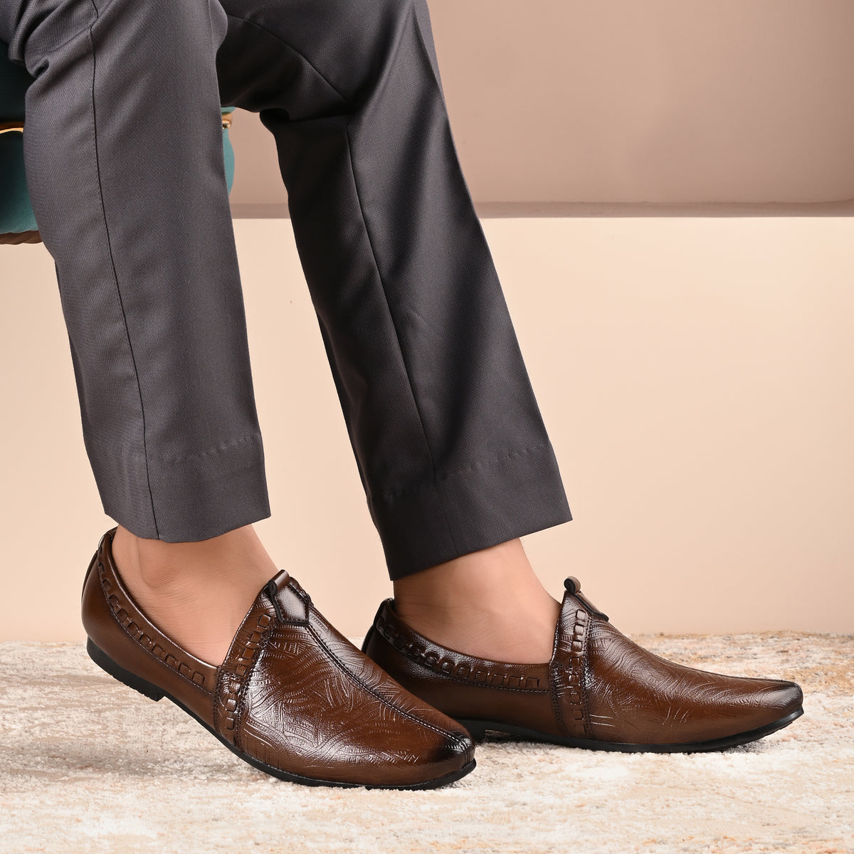 Vellinto Vellinto ARAMBH Cool Rajasthani Jutis For Men Mojaris For Men Nagra For Men Loafers For Men