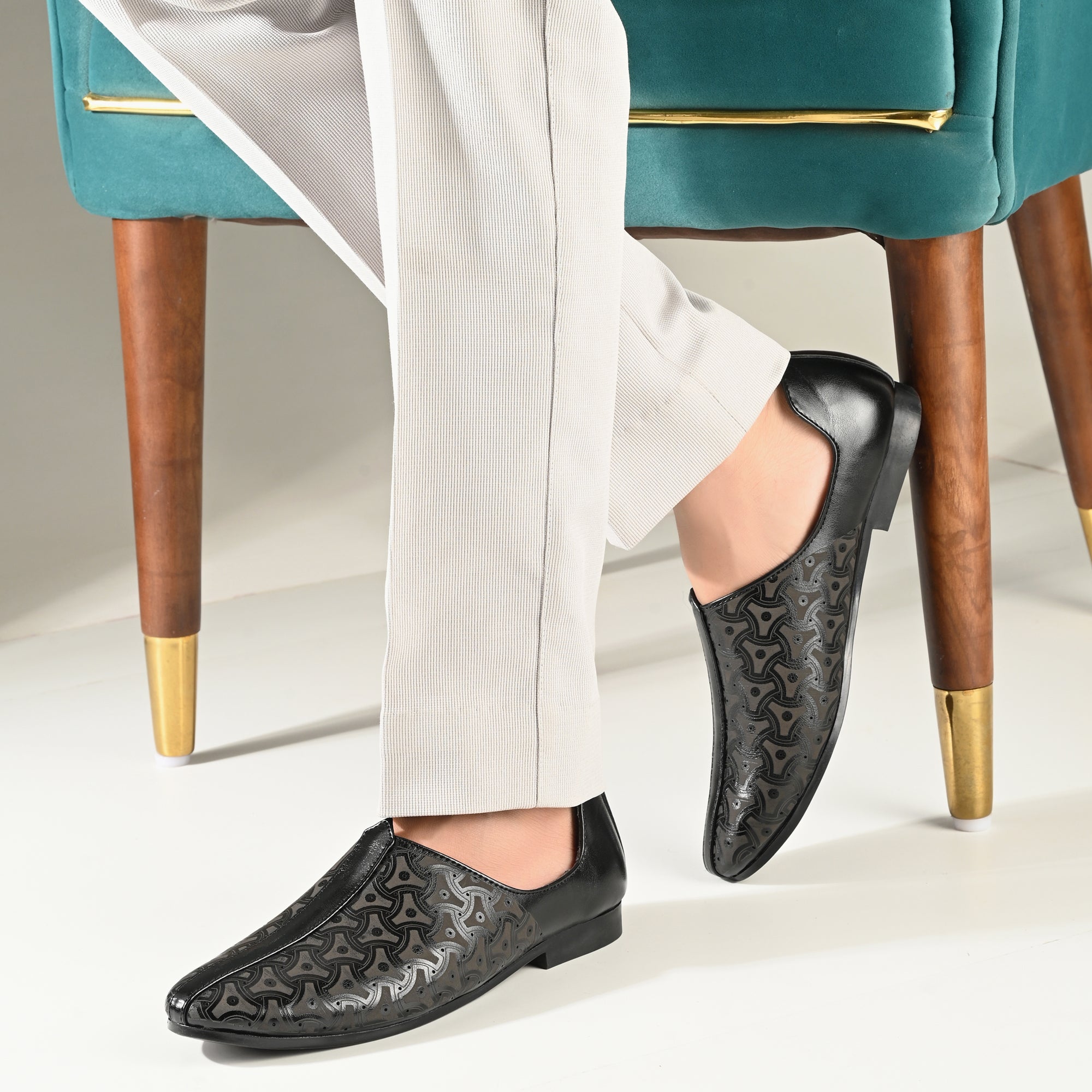 Vellinto MEHRAJ Cool Rjasthani Ethnic Juttis For Men ll Mojaris For Men Party Wear For Men
