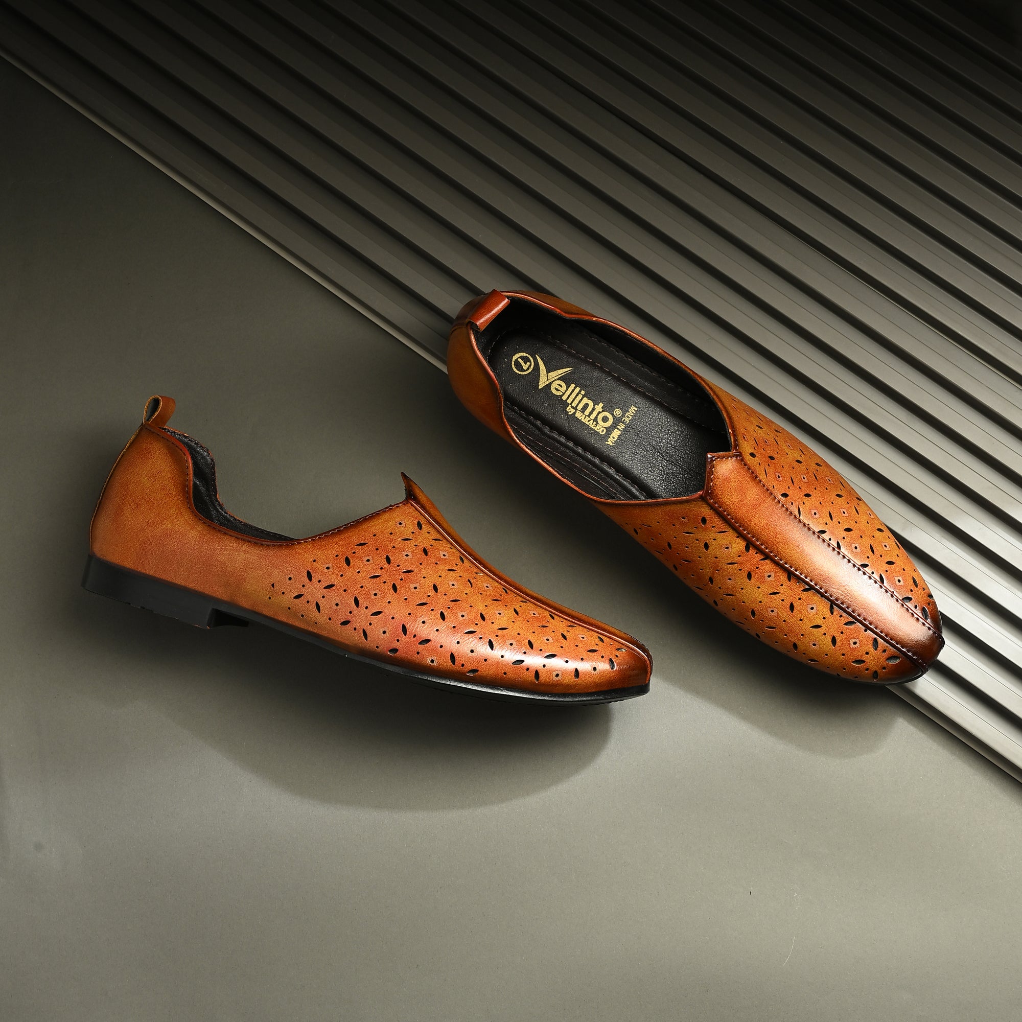 Vellinto Vellinto JASHN Cool Rajasthani Jutis Mojaris Nagra For Men Stylish Shoes Party Wear For Men