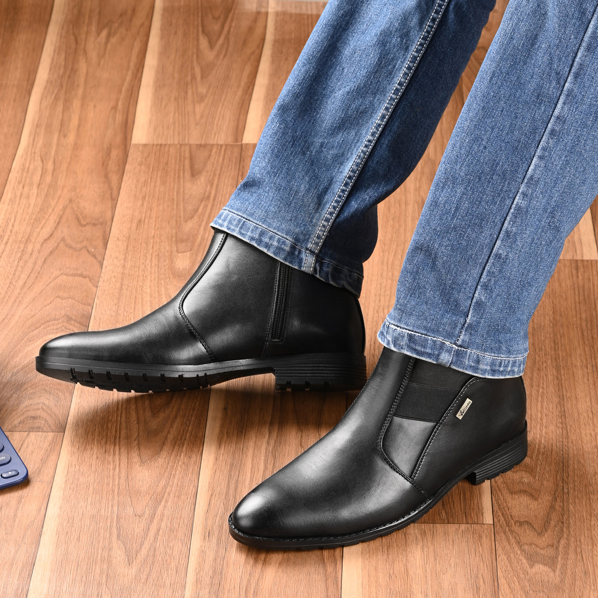 Vellinto Royal Look Zipped Boots For Men ll Synthetic Leather Casual Boots For Men
