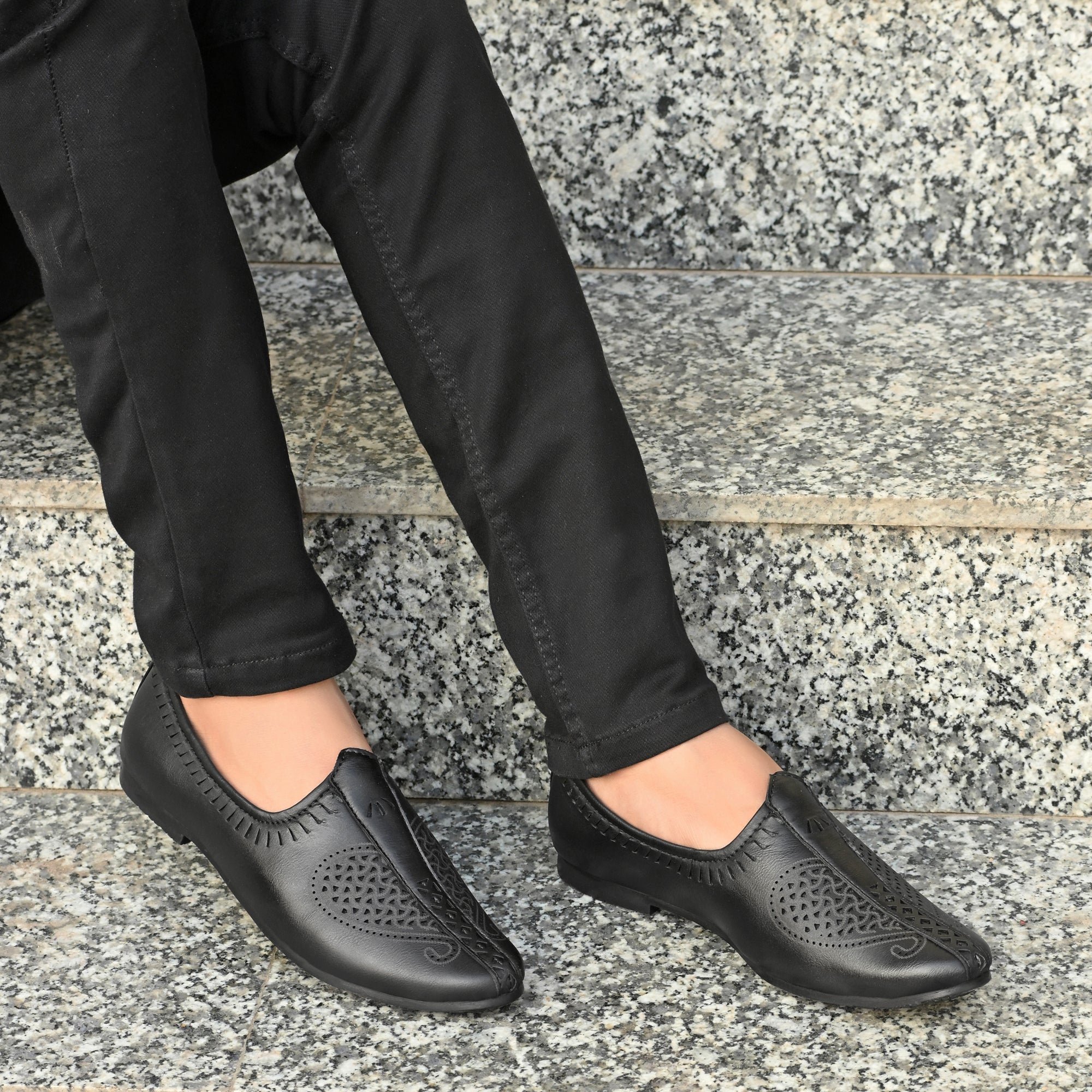 Vellinto Cool Rajasthani KLASSIC Jutis For Men Mojaris For Men Nagra For Men Corporate Casuals For Men