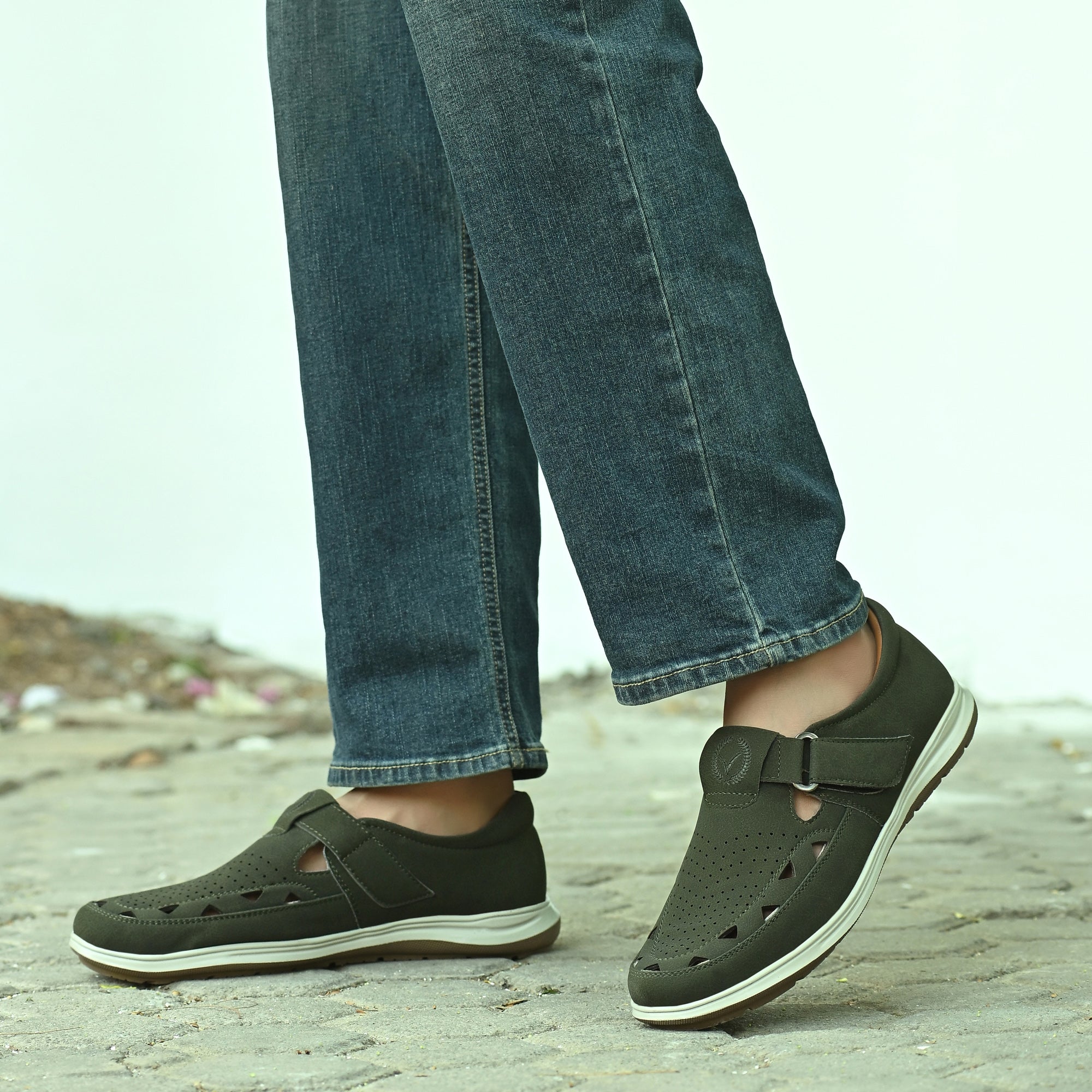 Vellinto Men Sandals