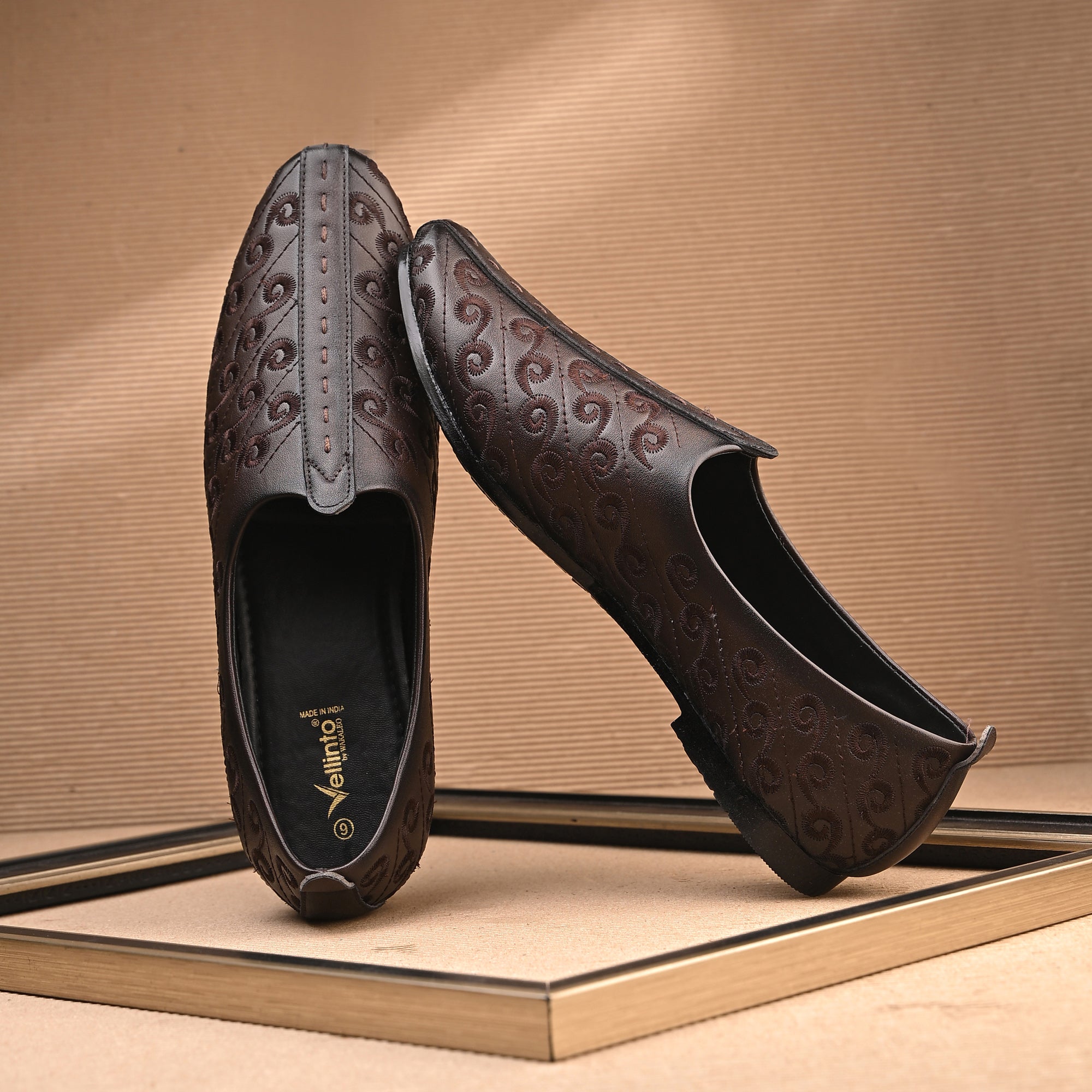 Vellinto RIWAAJ Ethnics Jutti/Mojari/Naagra For Men Casuals For Men