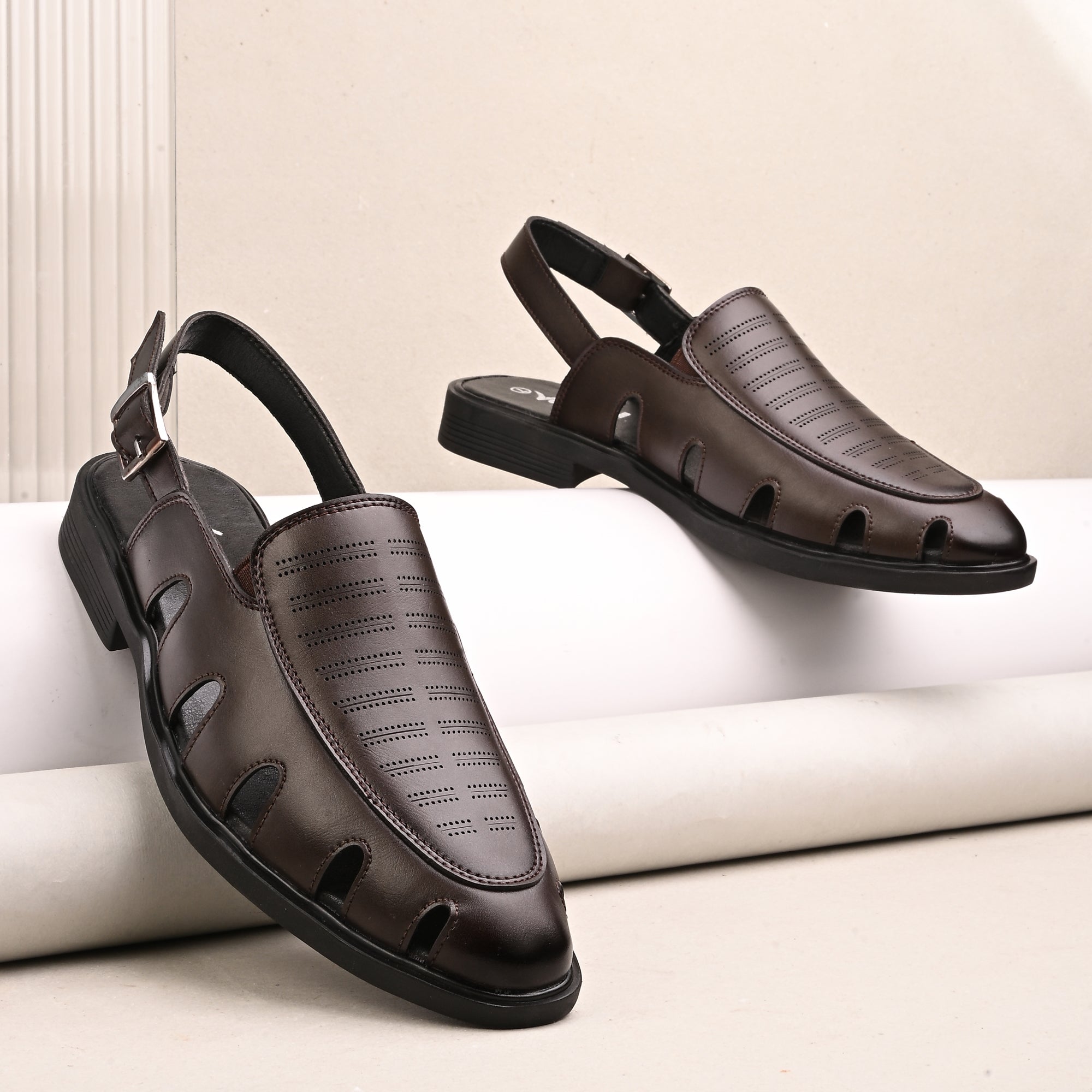 Vellinto Men Sandals