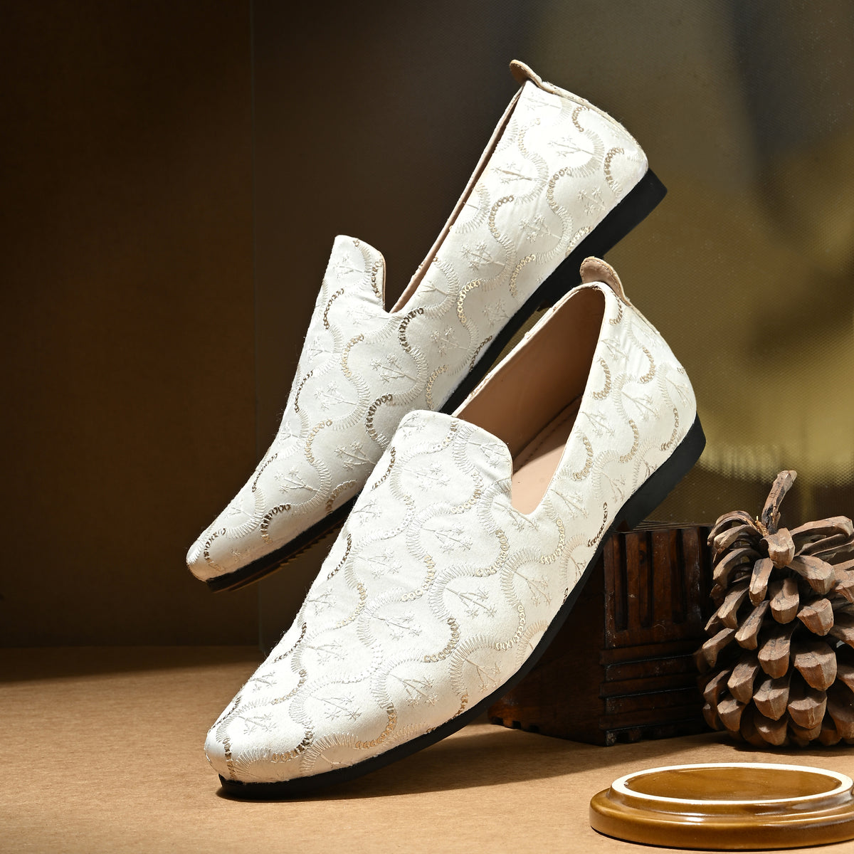 Vellinto ZEWAR Men's White Embroidered Slip-On Ethnic Party Wear Wedding Shoes Espadrilles For Men