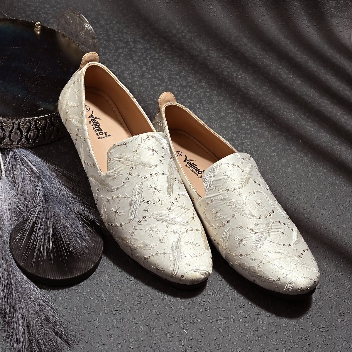 Vellinto Mens MEHER White Embroidered Slip-On Ethnic Party Wear Wedding Shoes for Festive Espadrilles For Men