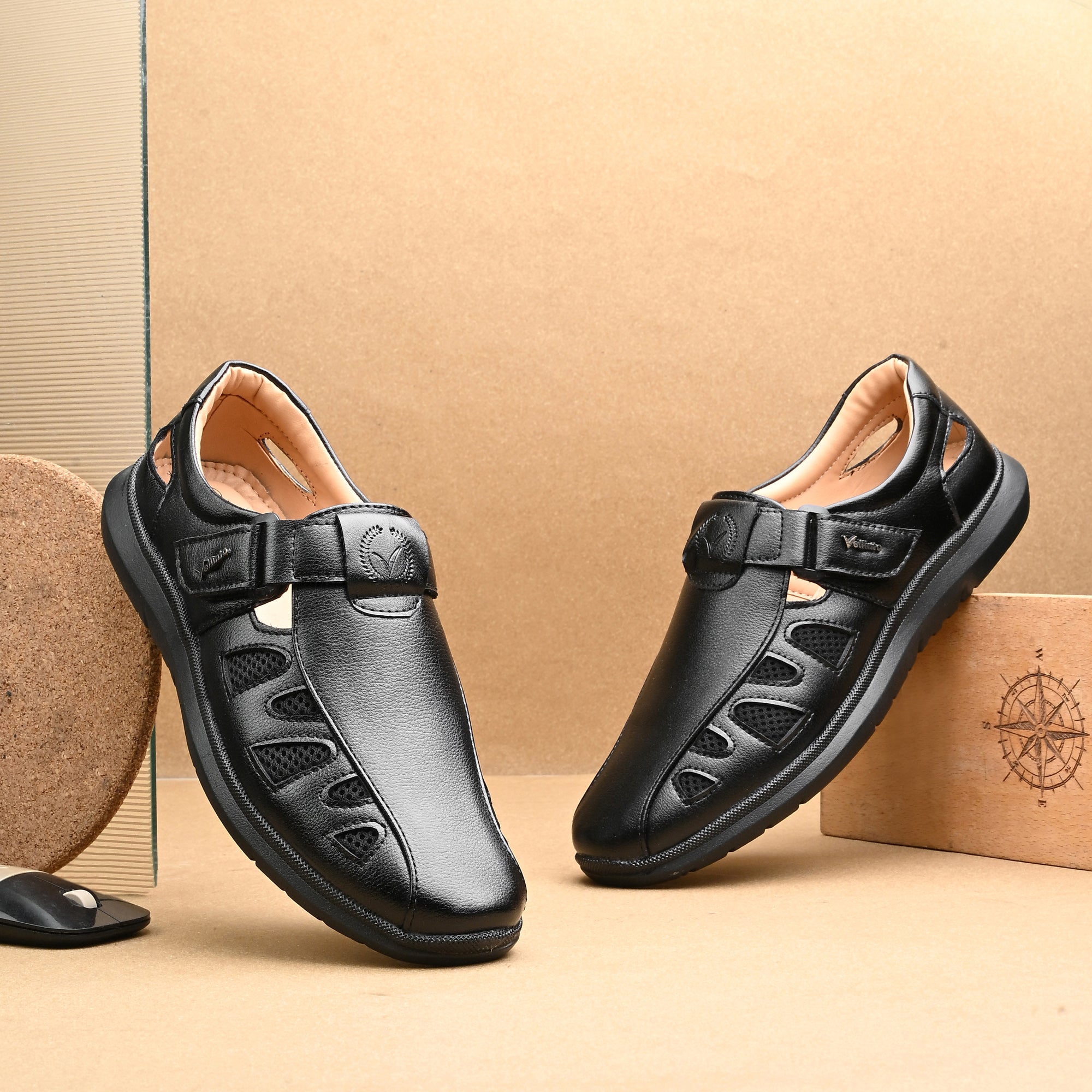 Vellinto Men Flats sandals