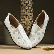 Vellinto HEER Party Wear Royal Look Mojaris Juttis Slip On For Men Espadrilles For Men