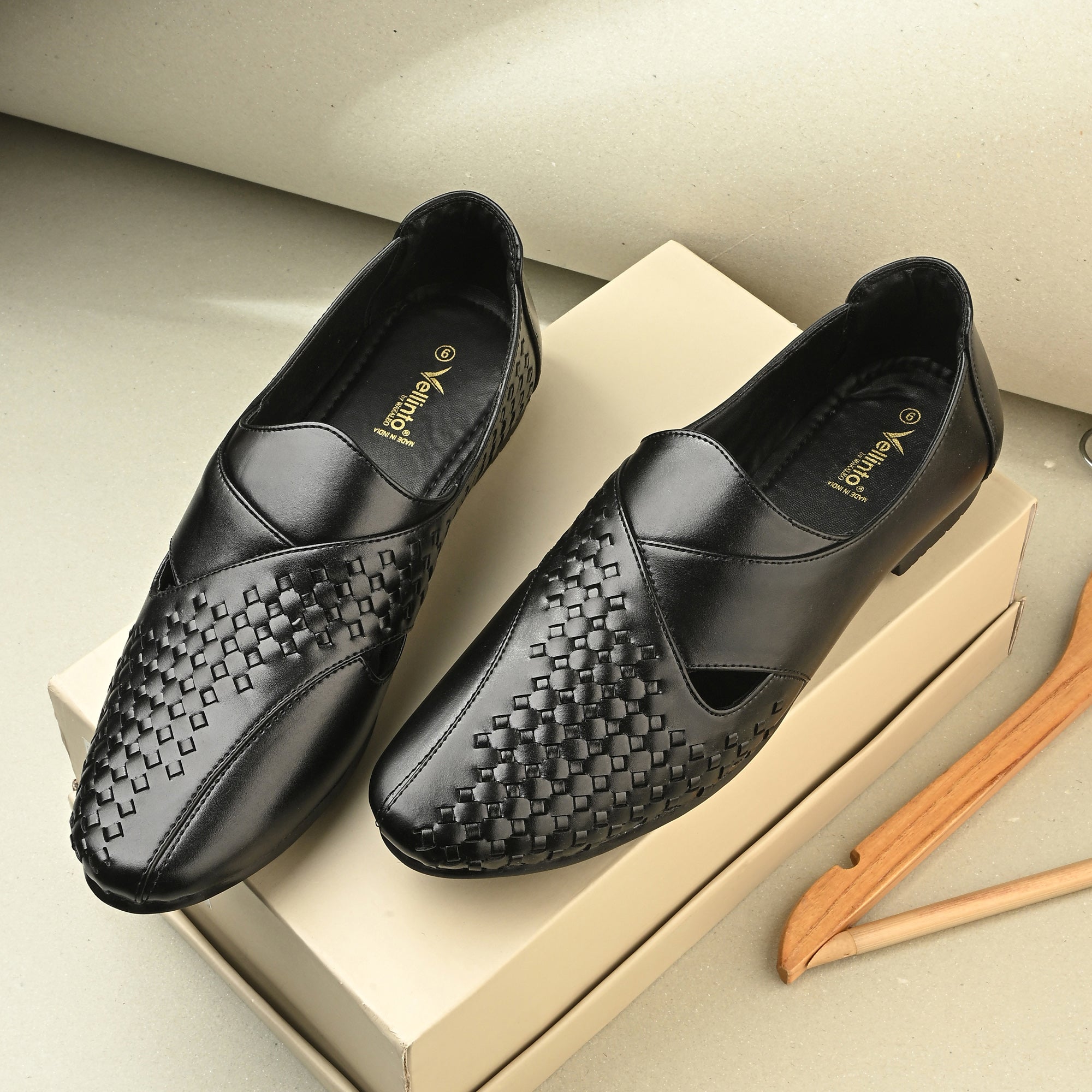 Stylish RAJAURI Ethnic Mojari for Men | PU Leather Party Wear Festive Wear Casuals For Men