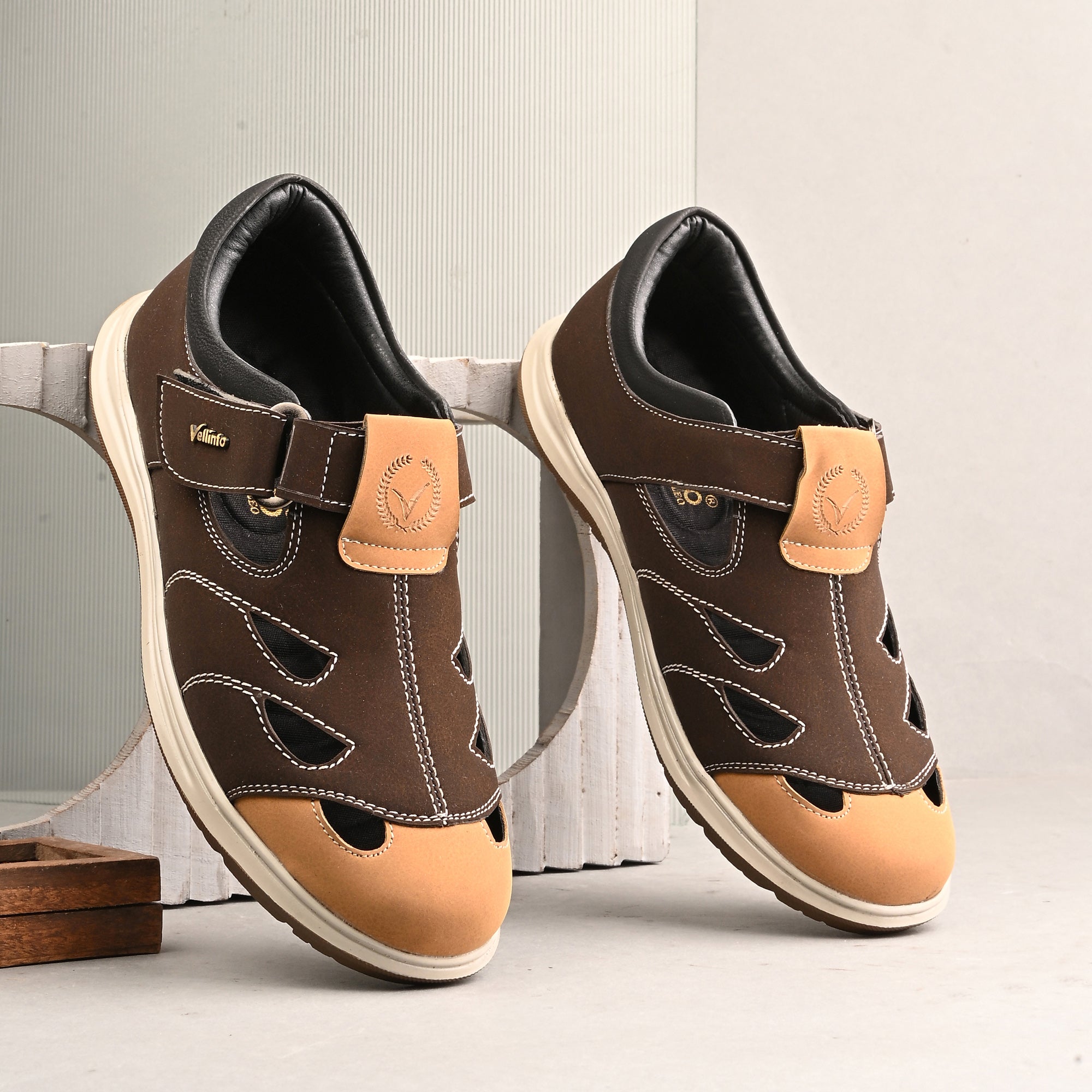 Vellinto Men Sandals