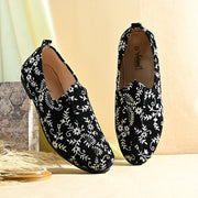 Vellinto Vellinto PHULKARI Party Wear Royal Look Mojaris Juttis Slip On For Men Espadrilles For Men