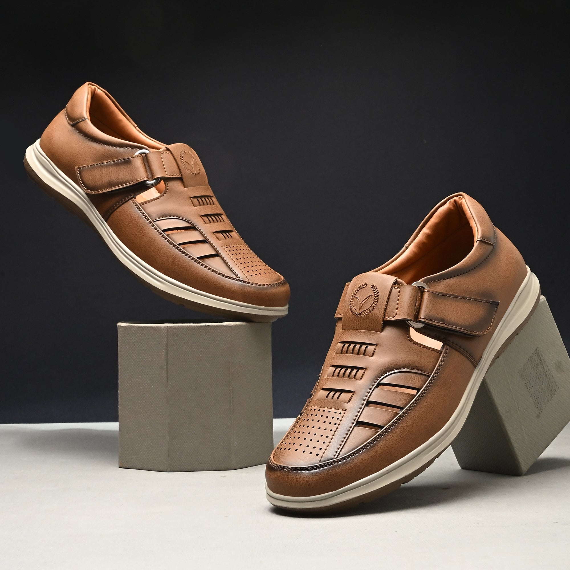Vellinto Men Sandals