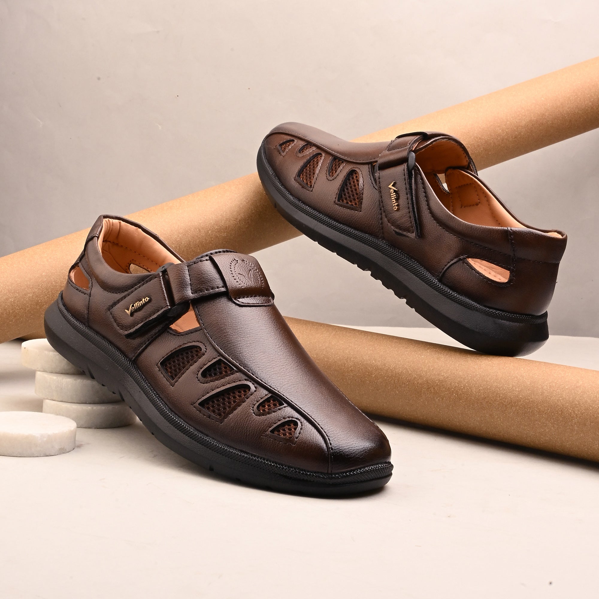 Vellinto Men Flats sandals