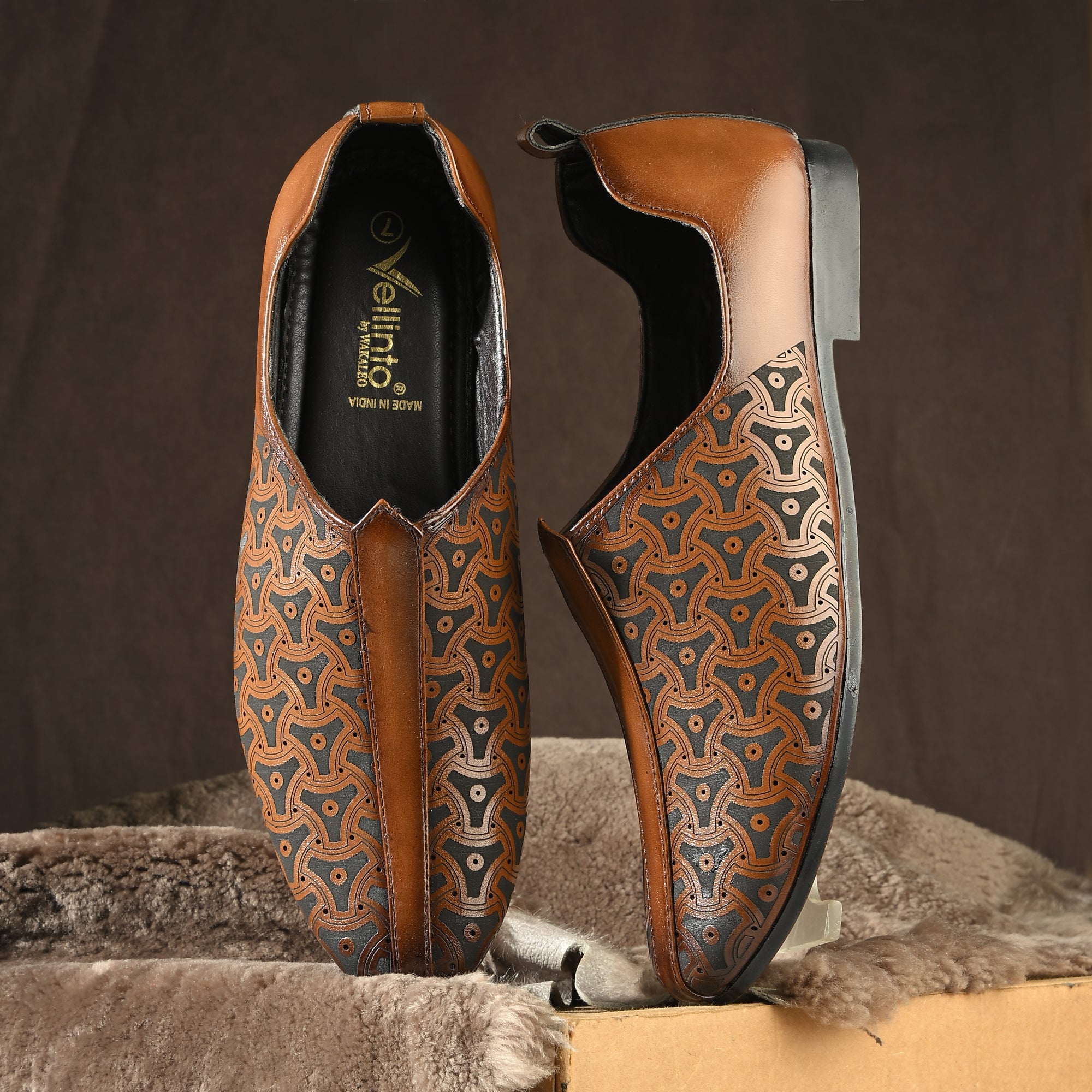 Vellinto MEHRAJ Cool Rjasthani Ethnic Juttis For Men ll Mojaris For Men Party Wear For Men