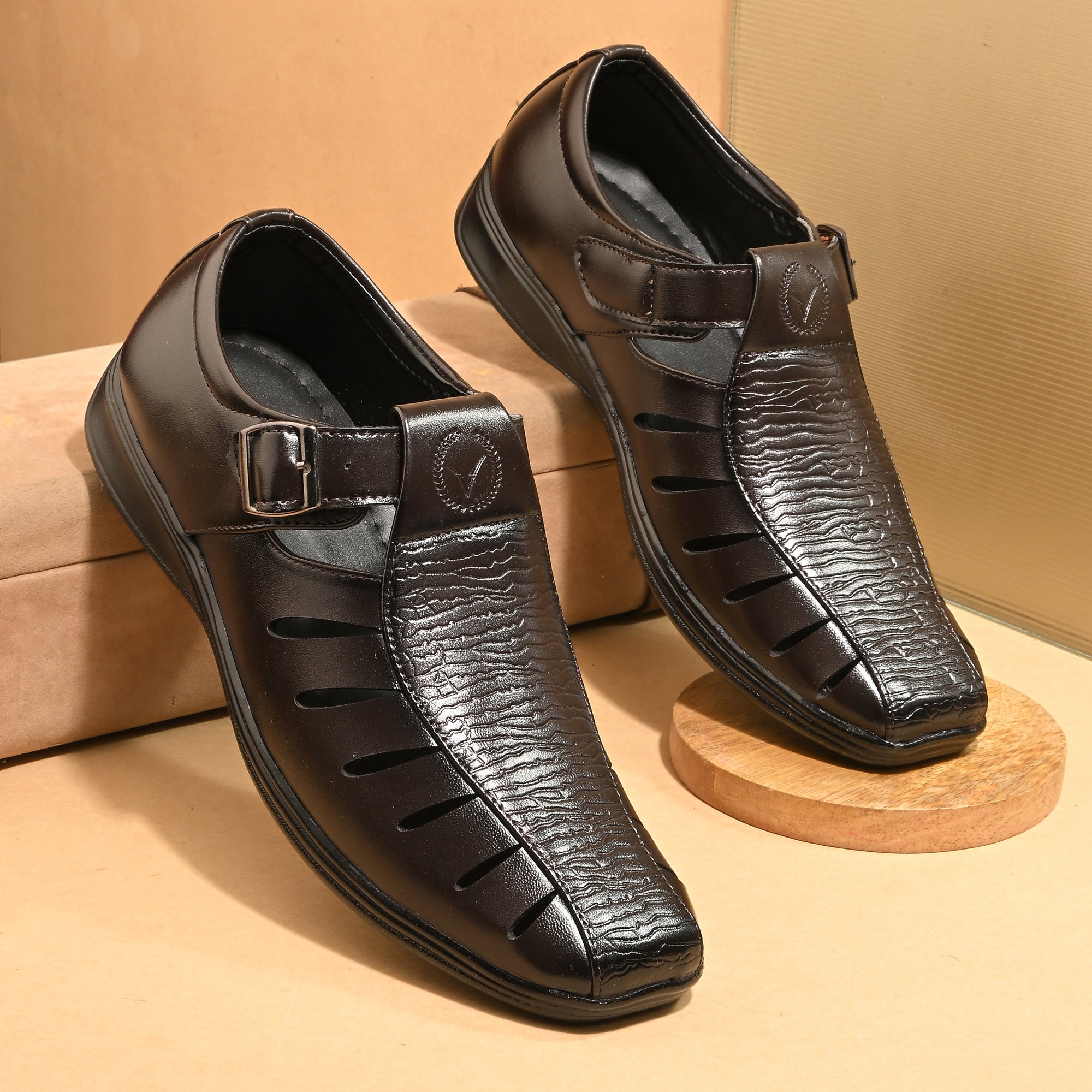 Vellinto Men Sandal