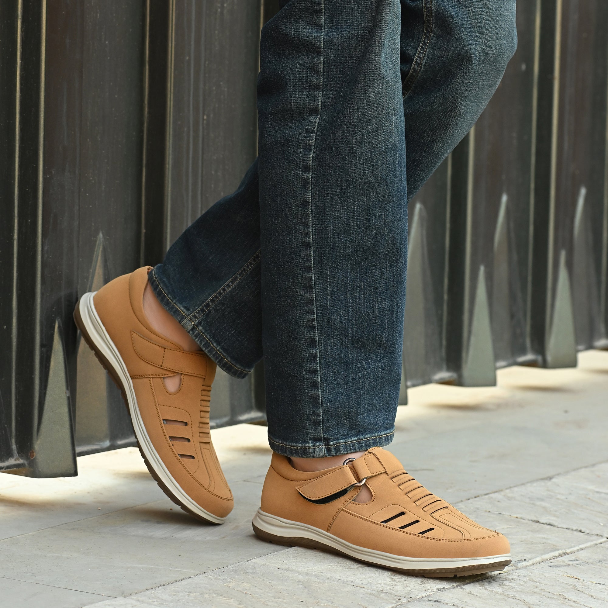 Vellinto Men Sandal