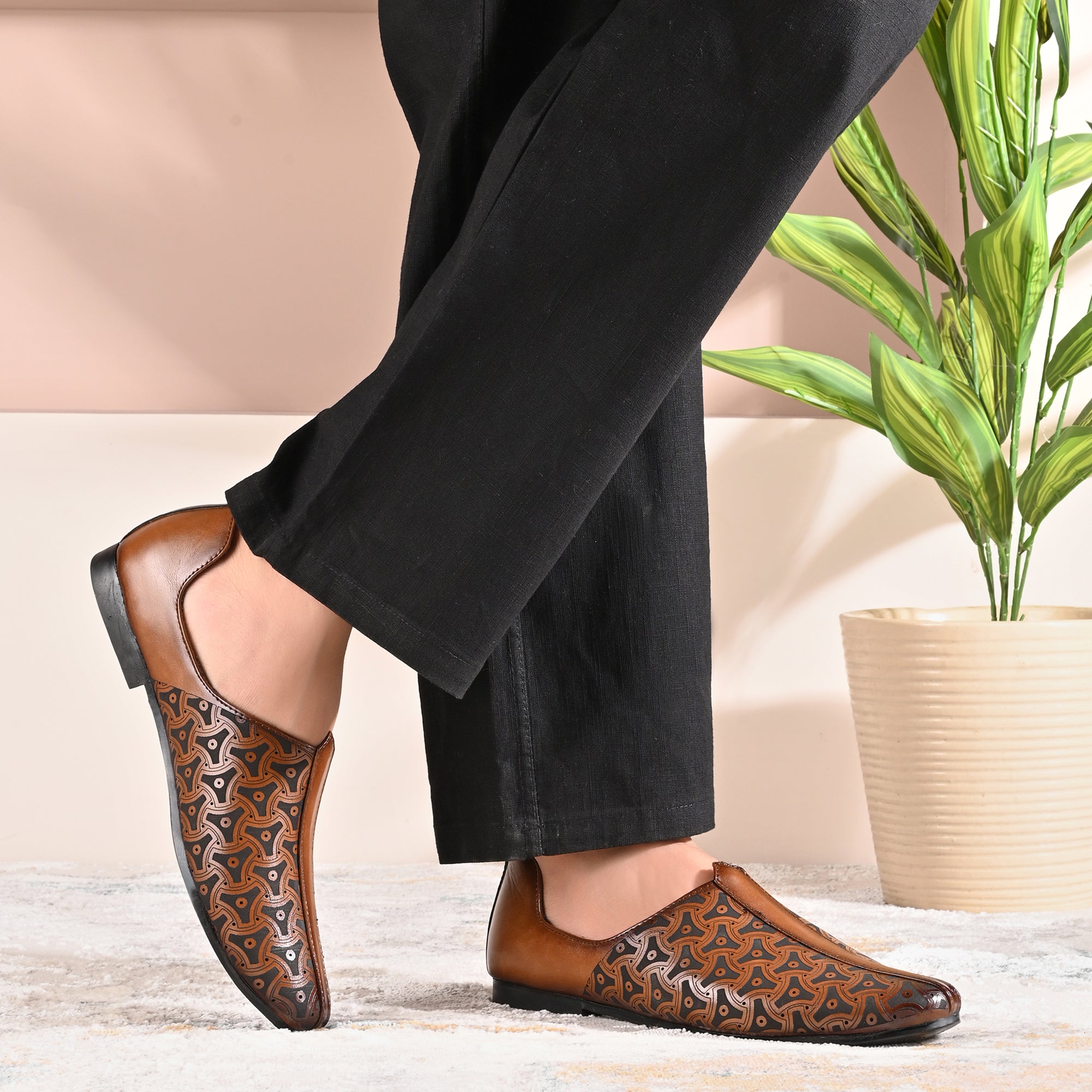 Vellinto MEHRAJ Cool Rjasthani Ethnic Juttis For Men ll Mojaris For Men Party Wear For Men