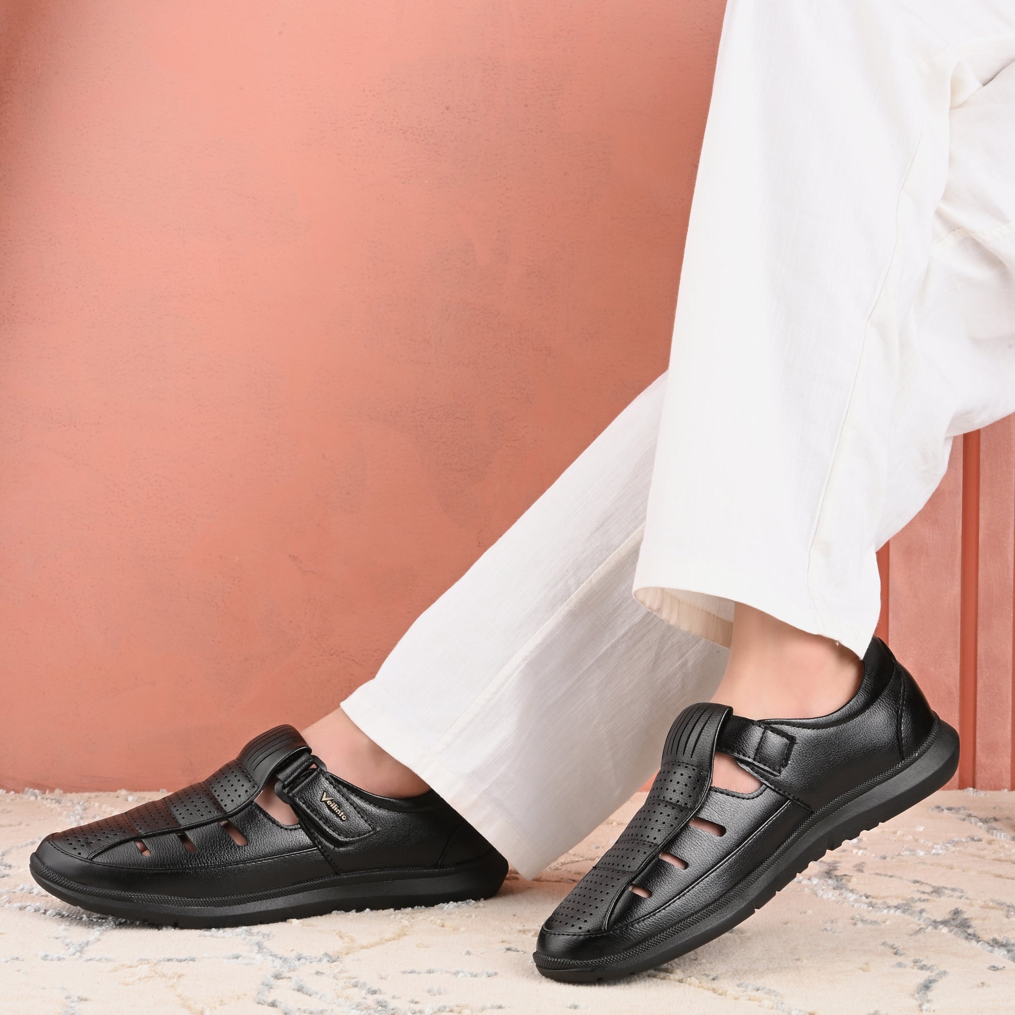 Vellinto Men Sandals