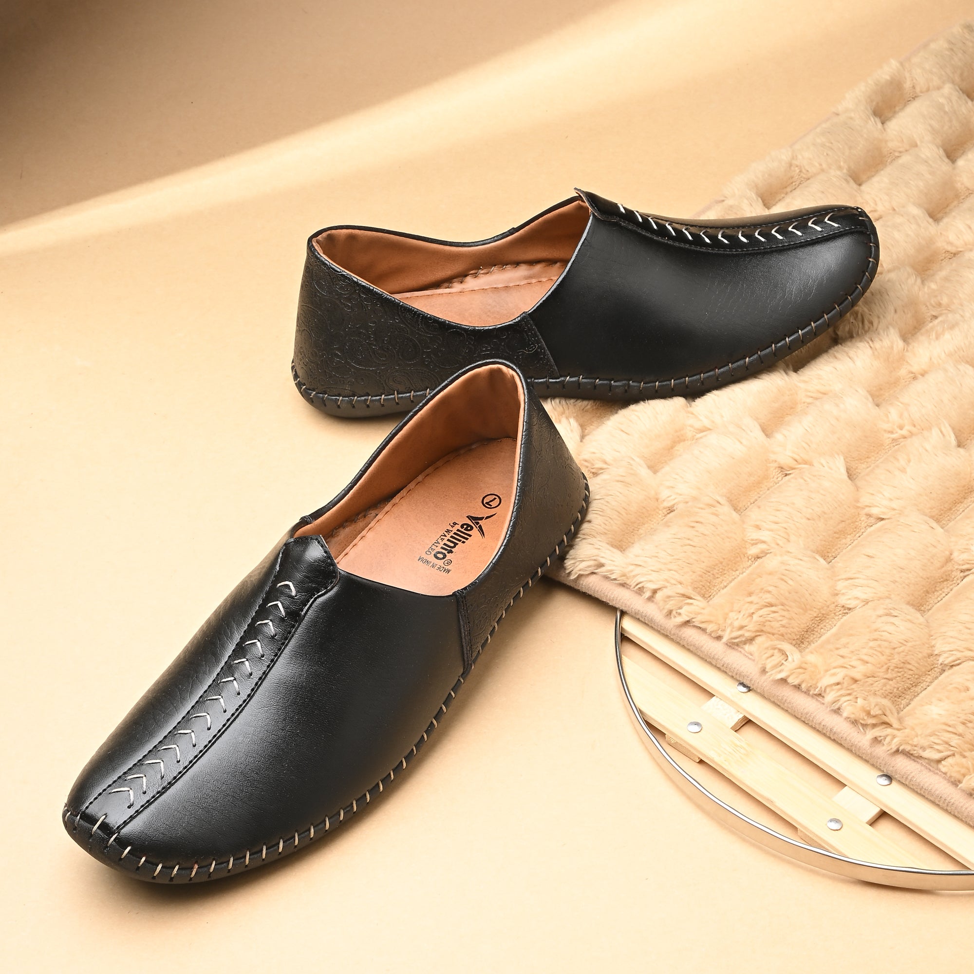 Vellinto ARTIZAN Cool Rajasthani Stitched Design Jutis Mojaris Nagra For Men Casuals For Men