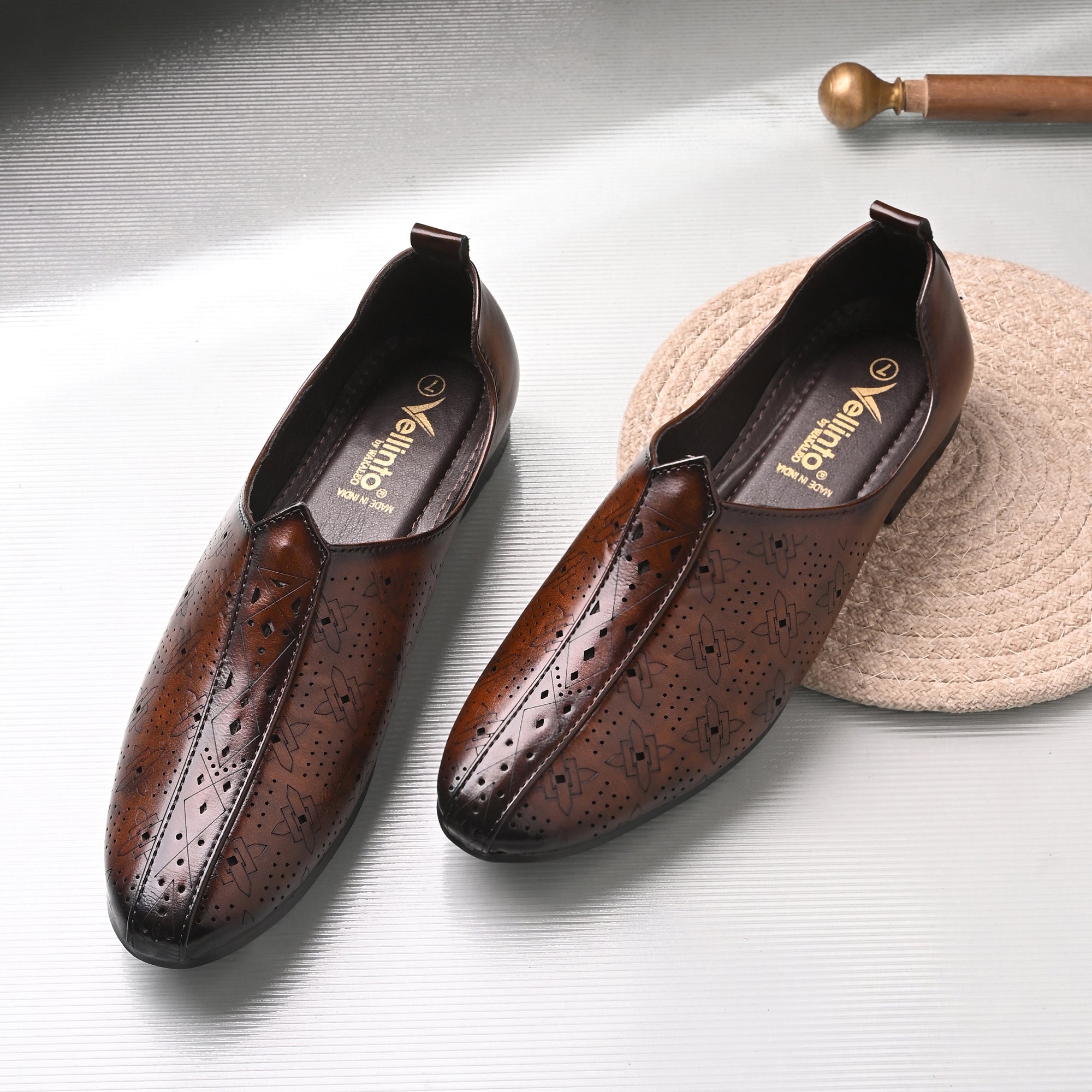 Vellinto Vellinto VOHRA Cool Rajasthani Jutis Mojaris Nagra For Men Stylish Shoes Party Wear For Men