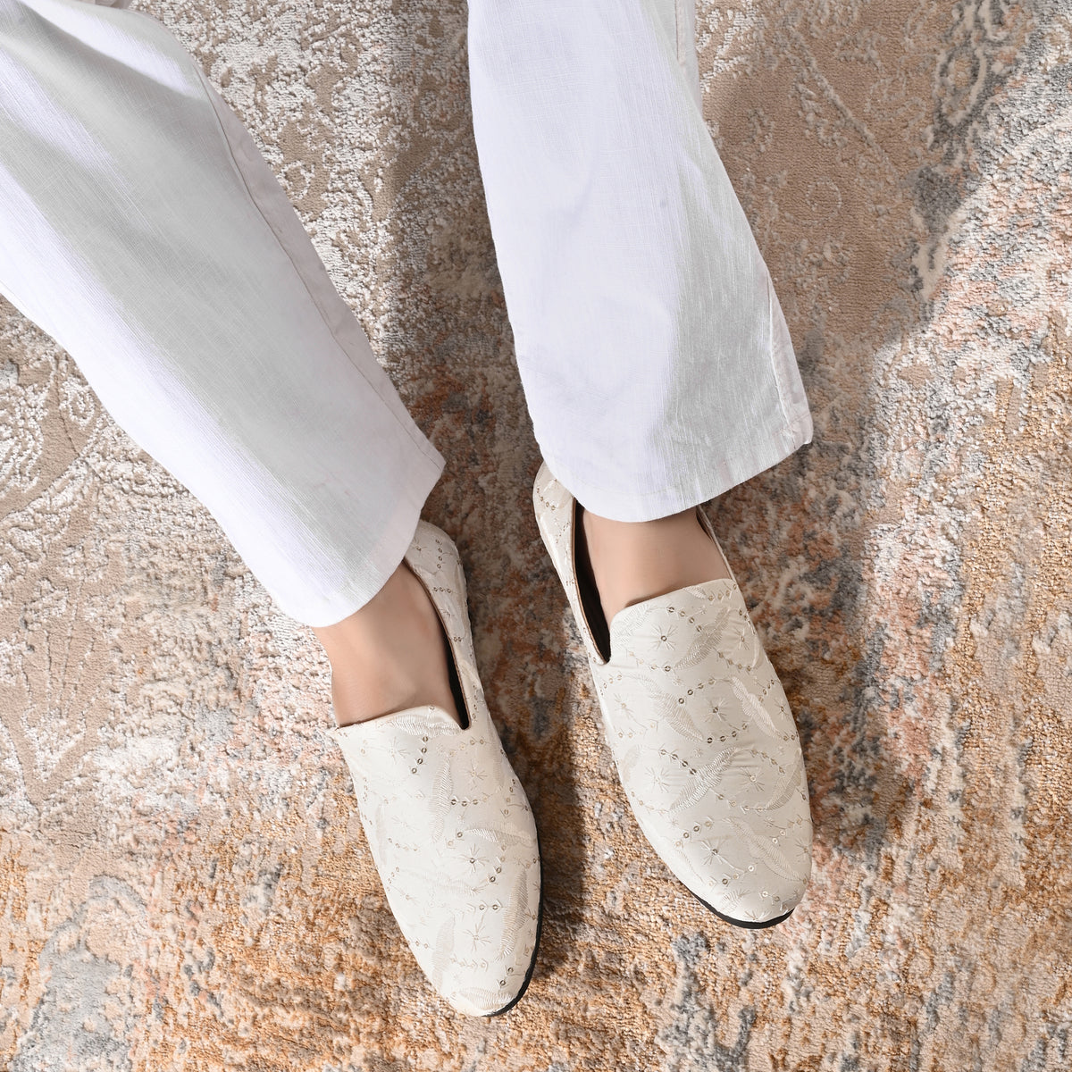Vellinto Mens MEHER White Embroidered Slip-On Ethnic Party Wear Wedding Shoes for Festive Espadrilles For Men