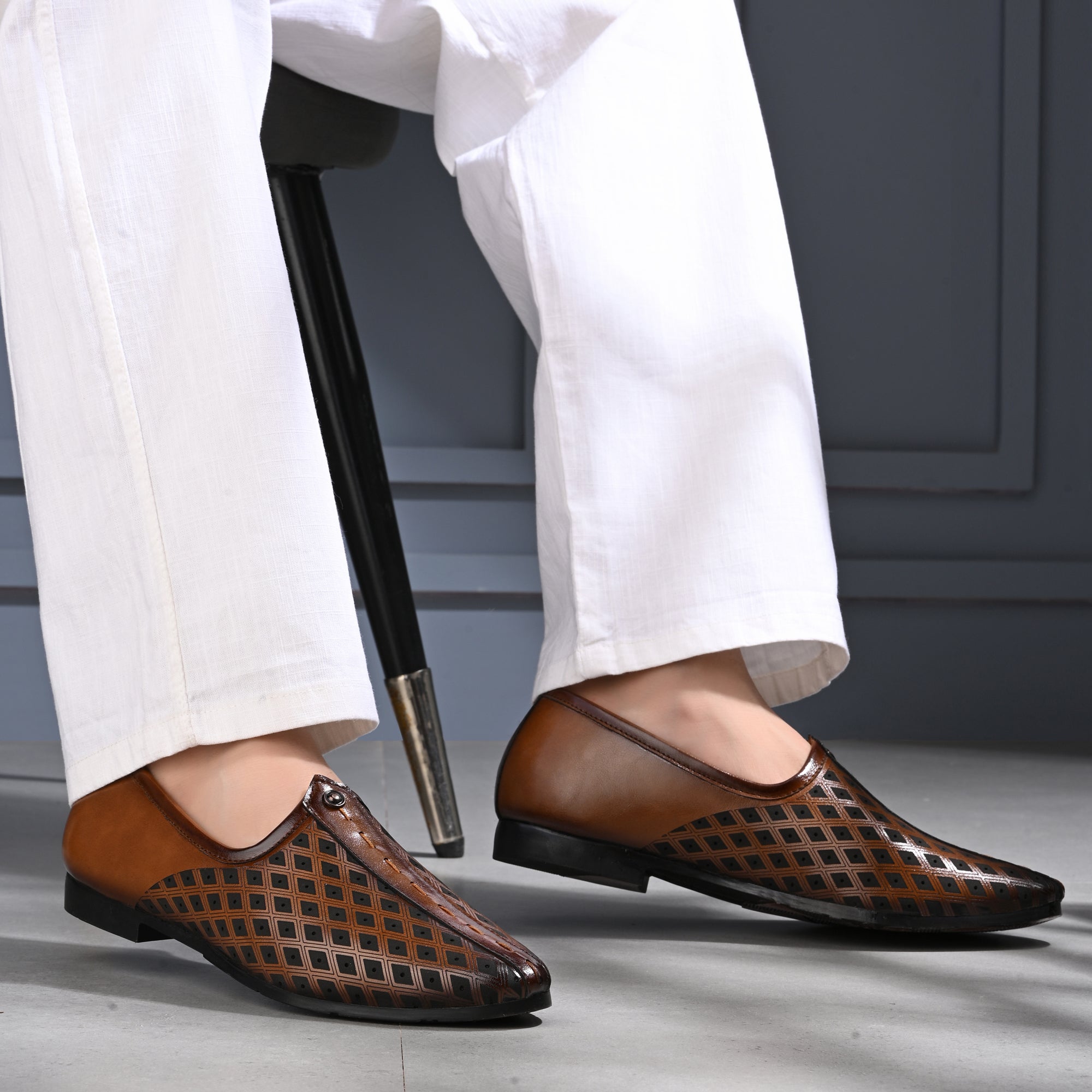 Vellinto MEHER Cool Rajasthani Ethnic Juttis For Men ll Mojaris For Men Party Wear For Men