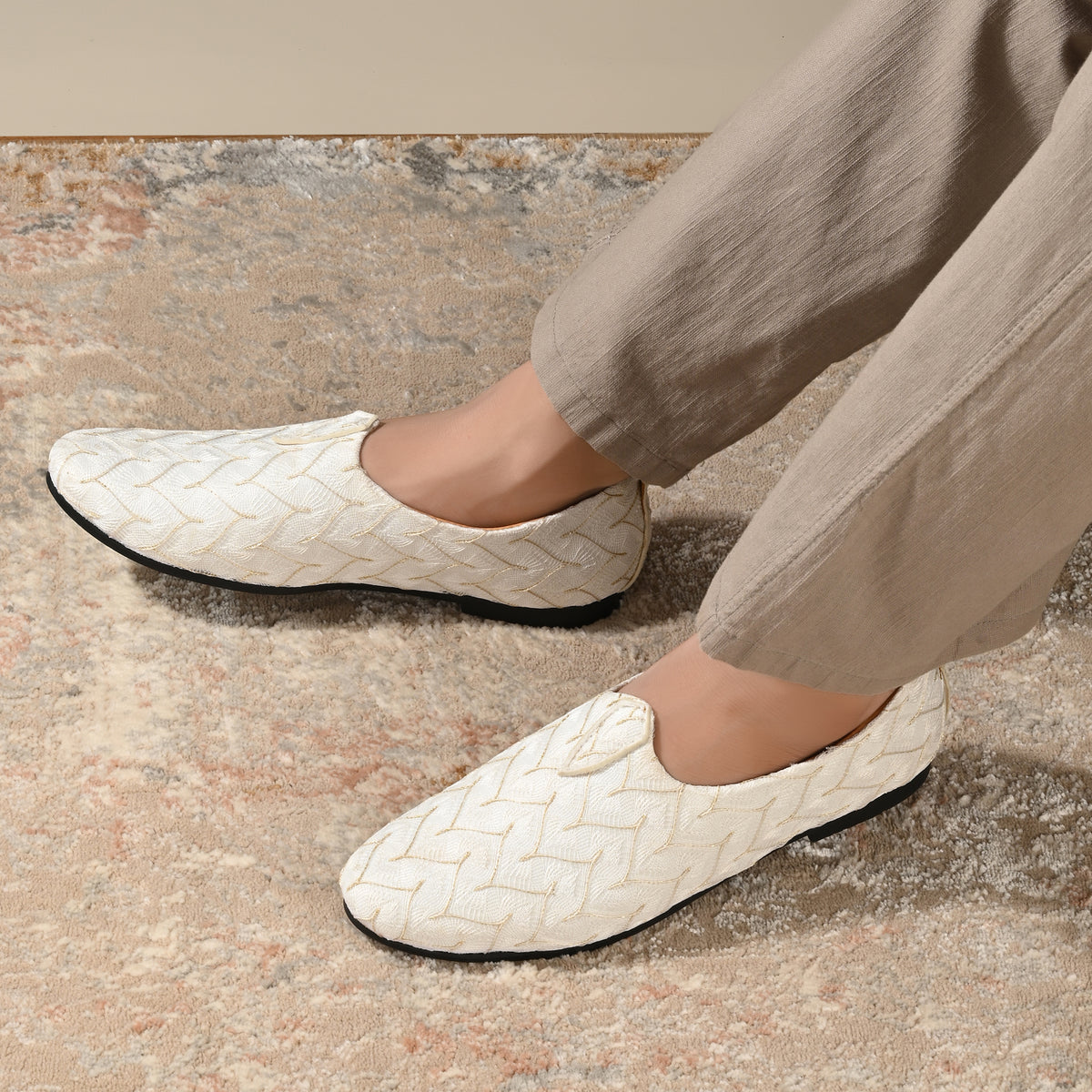 Vellinto Vellinto AAMIR Party Wear Royal Look Mojaris Juttis Slip On For Men Espadrilles Espadrilles For Men