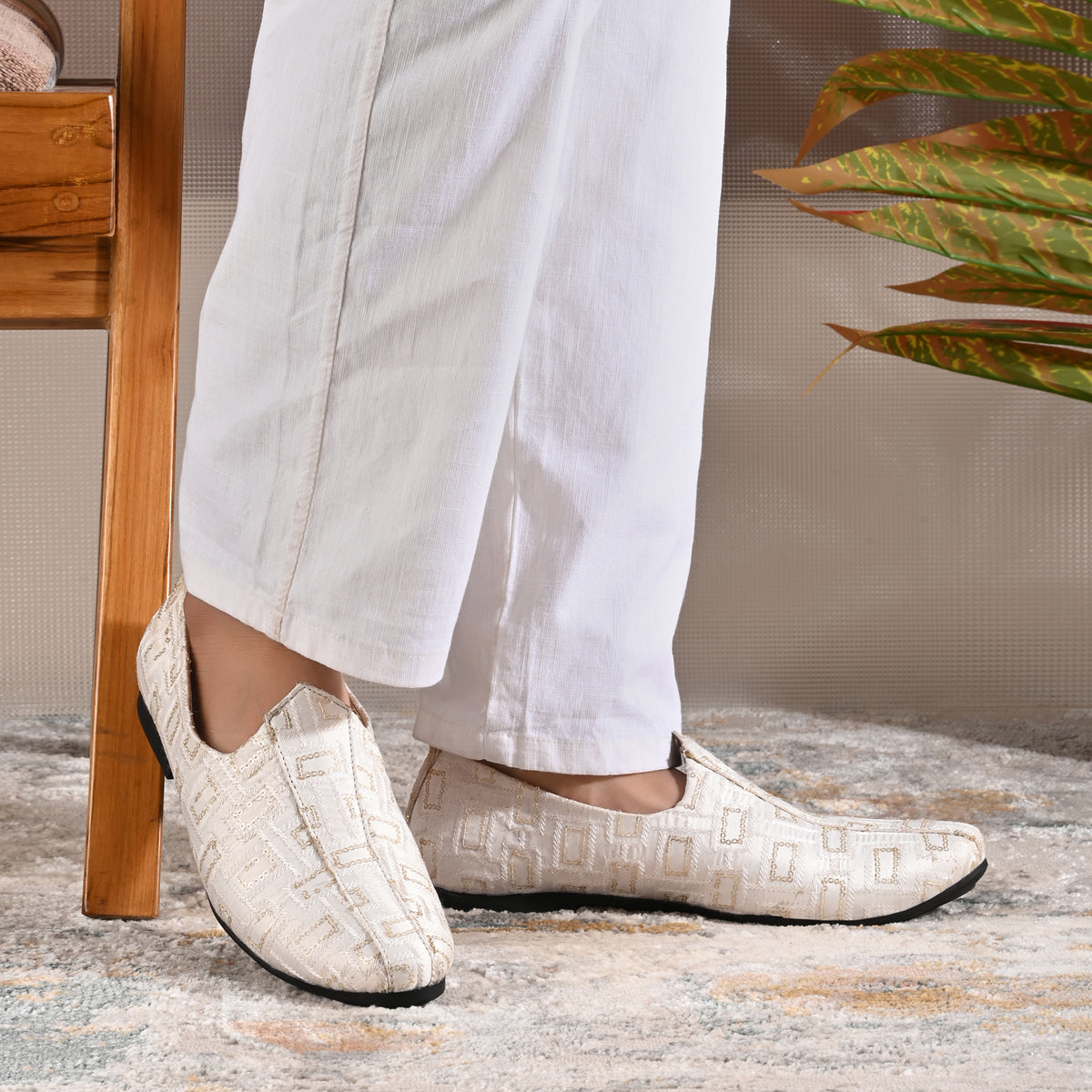 Vellinto Vellinto PATIALA Party Wear Royal Look Mojaris Juttis Slip On For Men Espadrilles For Men