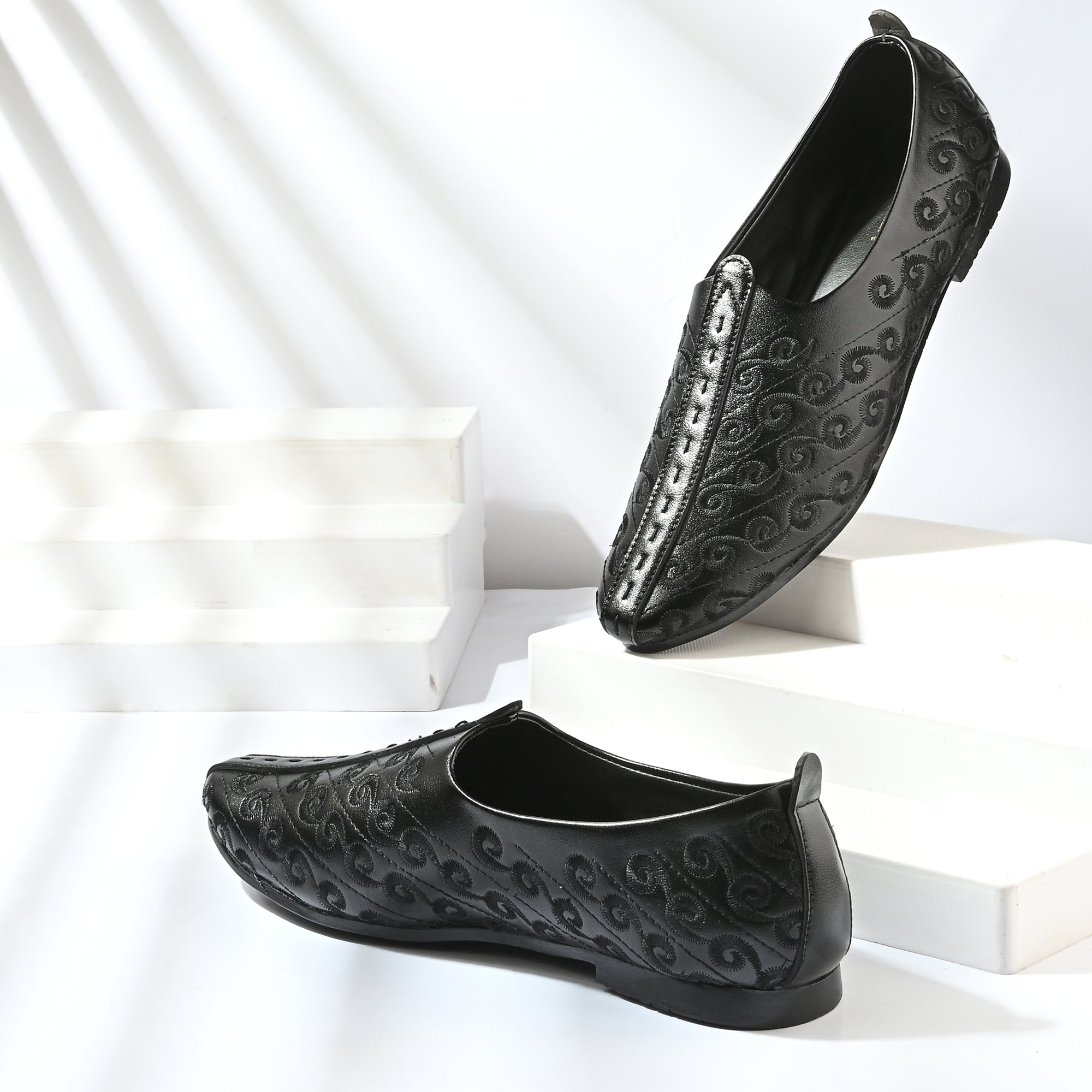 Vellinto RIWAAJ Ethnics Jutti/Mojari/Naagra For Men Casuals For Men