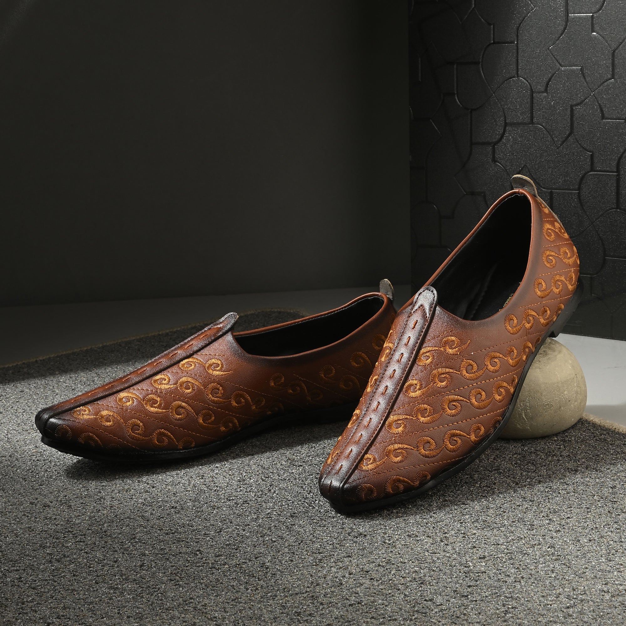 Vellinto RIWAAJ Ethnics Jutti/Mojari/Naagra For Men Casuals For Men