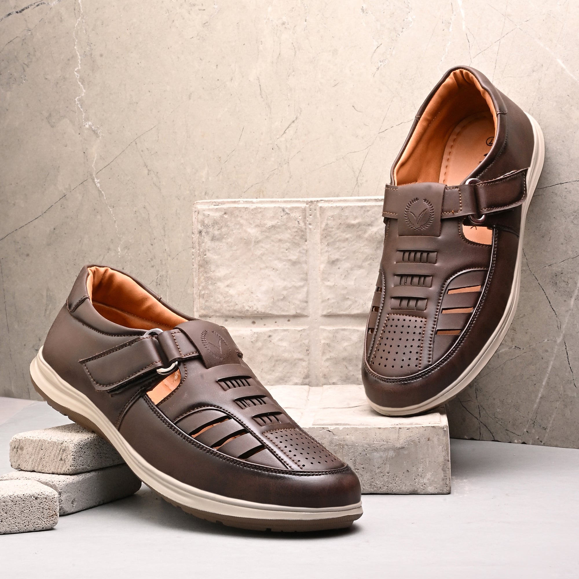 Vellinto Men Sandals