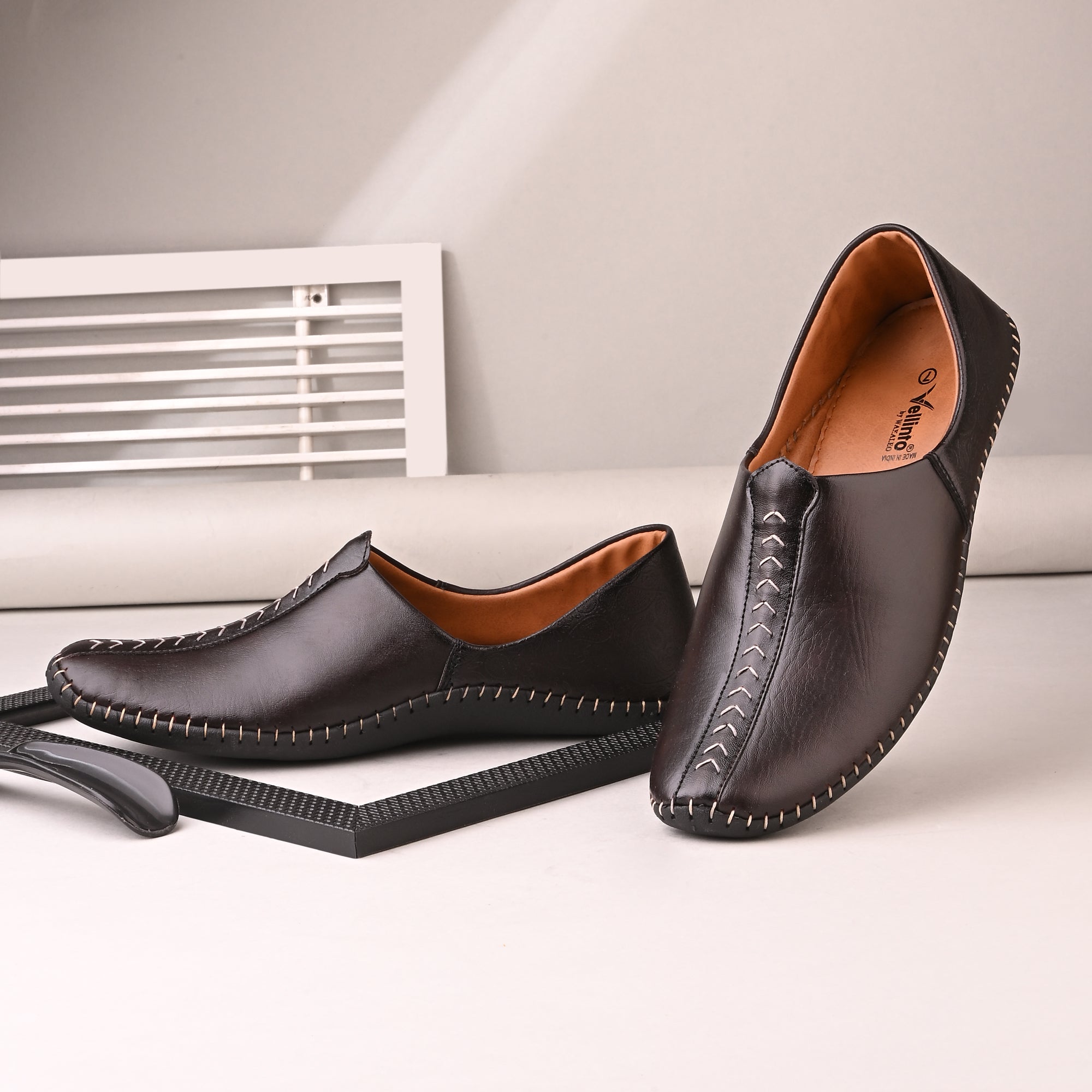 Vellinto ARTIZAN Cool Rajasthani Stitched Design Jutis Mojaris Nagra For Men Casuals For Men