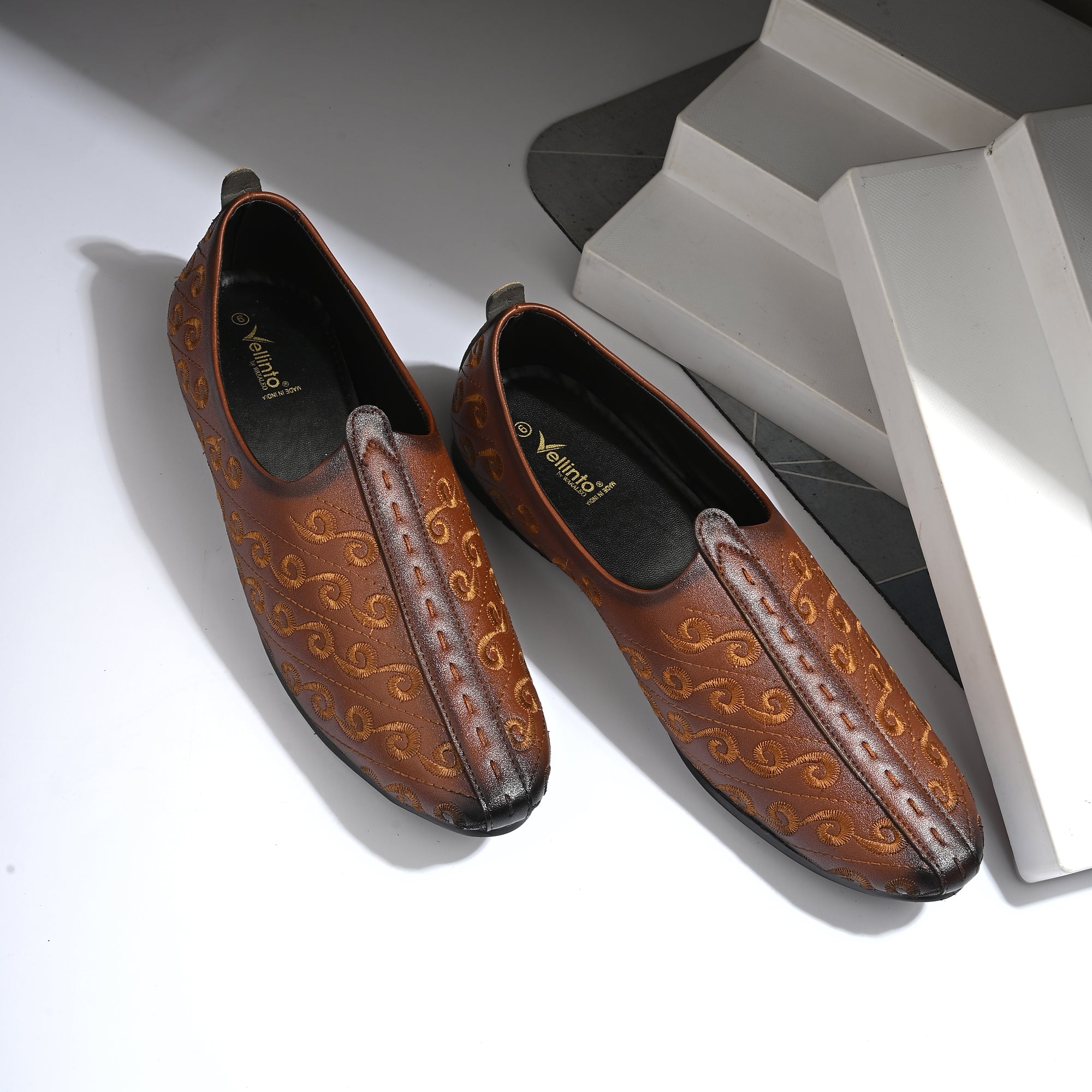 Vellinto RIWAAJ Ethnics Jutti/Mojari/Naagra For Men Casuals For Men