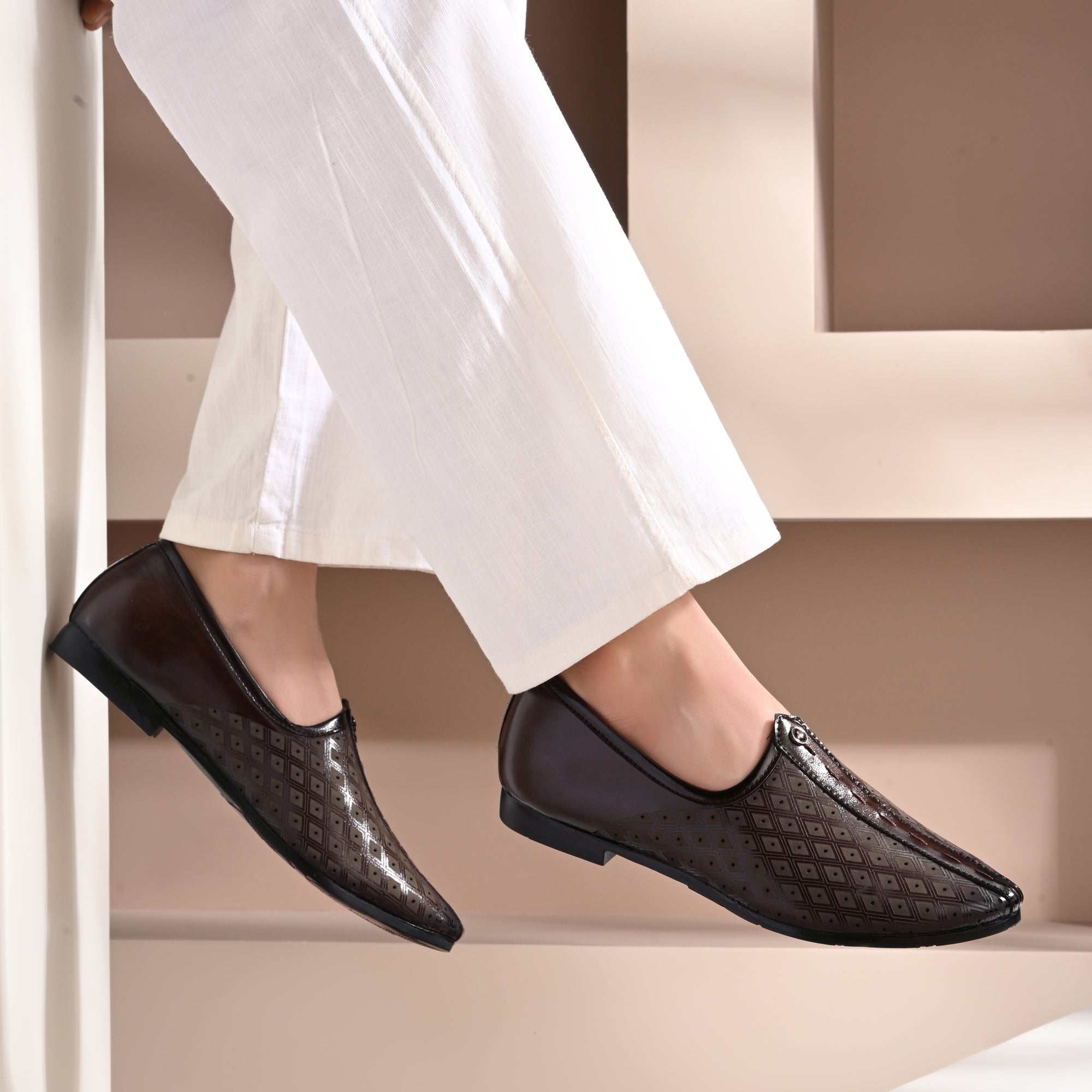 Vellinto MEHER Cool Rajasthani Ethnic Juttis For Men ll Mojaris For Men Party Wear For Men