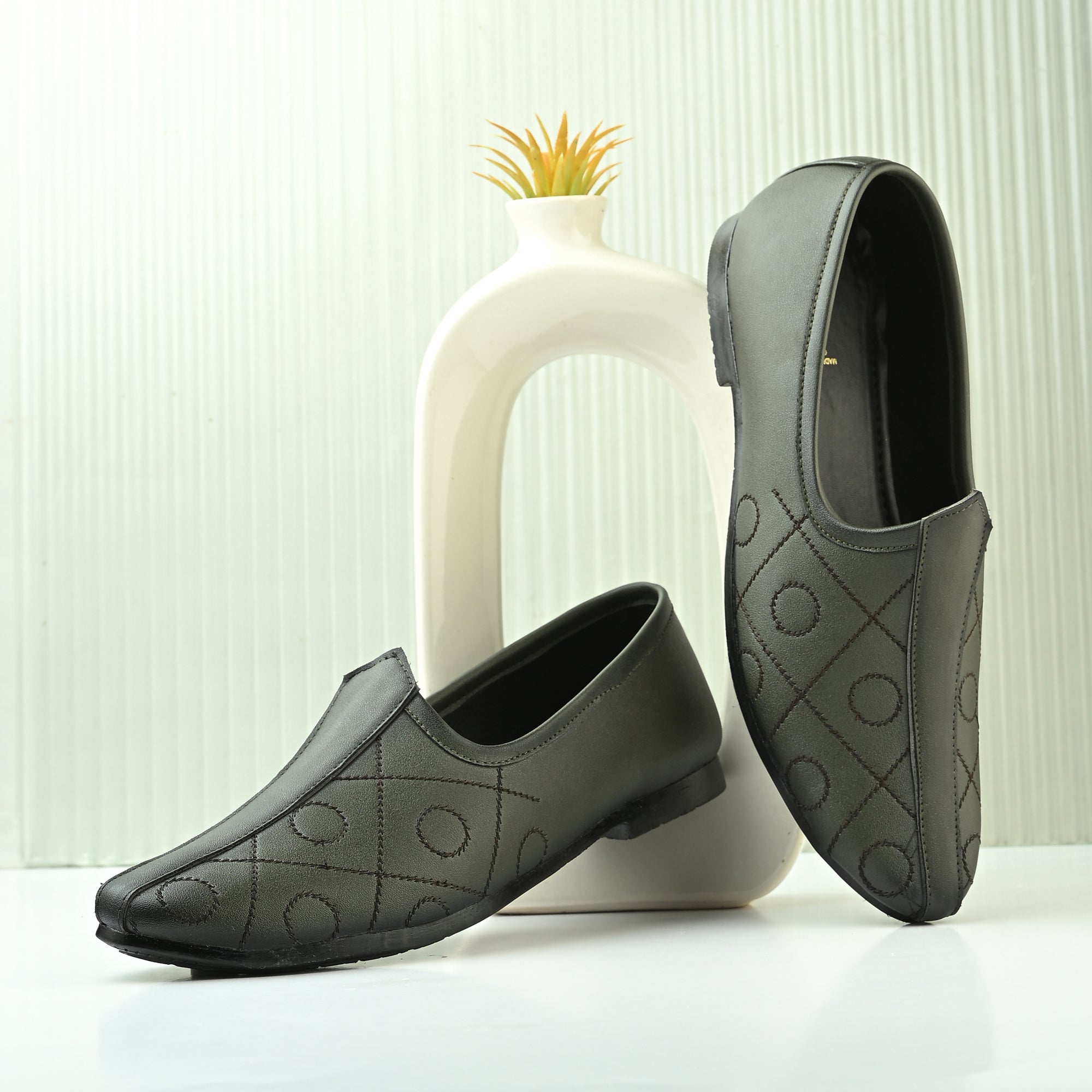 Vellinto BANAJARA Men’s Ethnic Slip-On Mojari | Traditional PU Leather Footwear Party Wear For Men