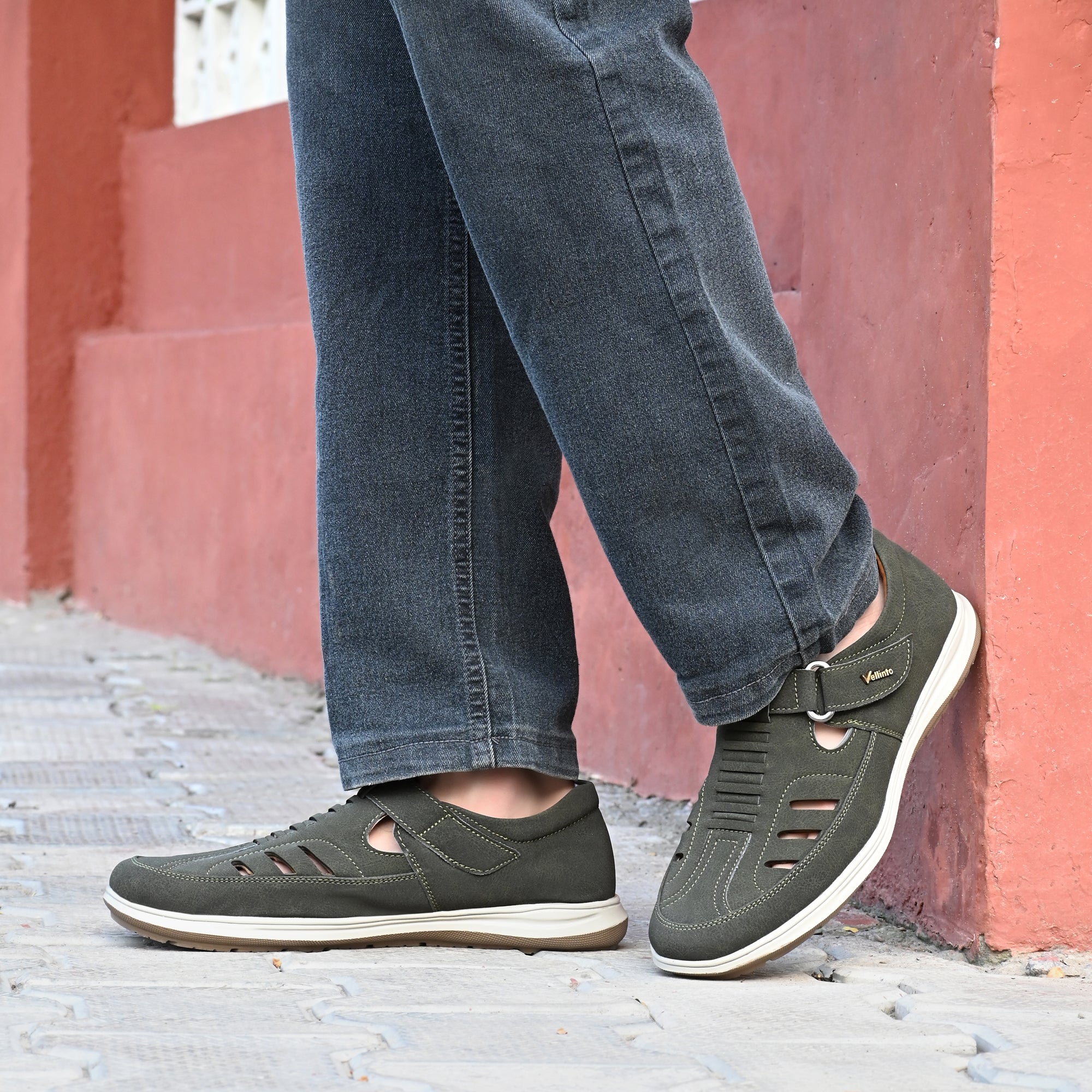 Vellinto Men Sandal