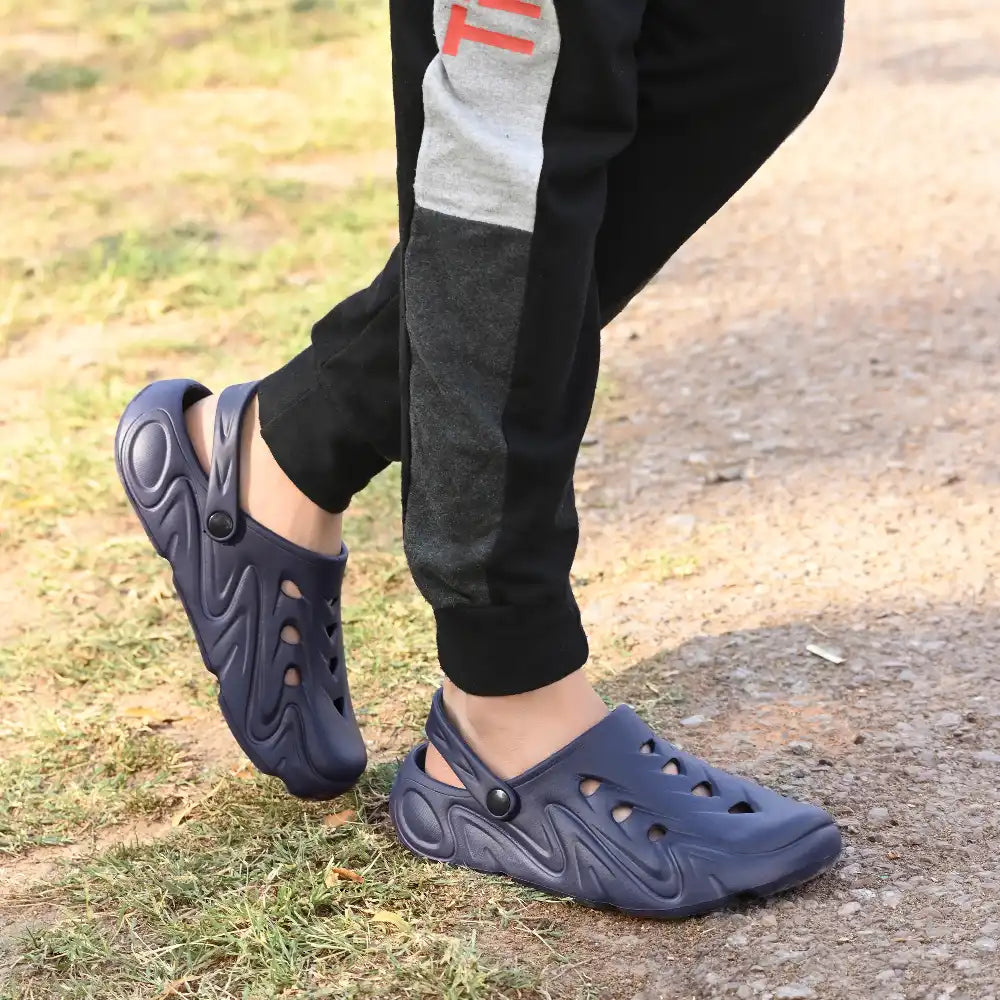Vellinto SOFTSTRIDE Men Clogs Sandal ll Casual EVA Waterproof Sandals For Men