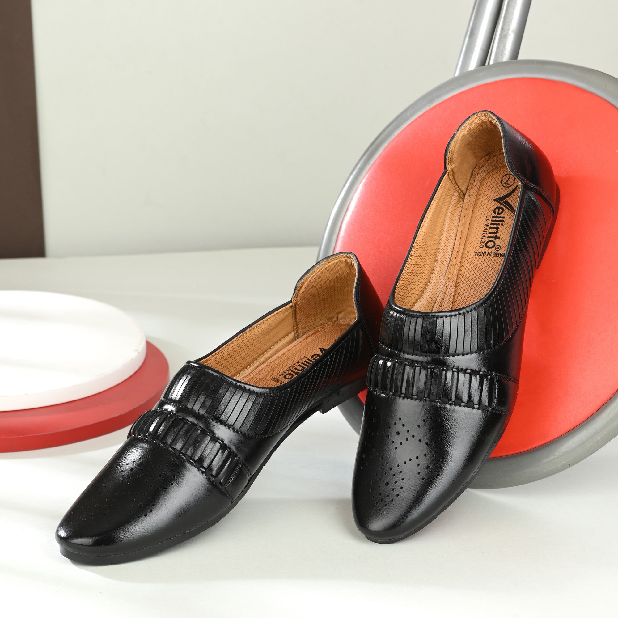 Vellinto CROWN Cool Traditional Jutis For Men Mojaris For Men Nagra For Men Casuals For Men