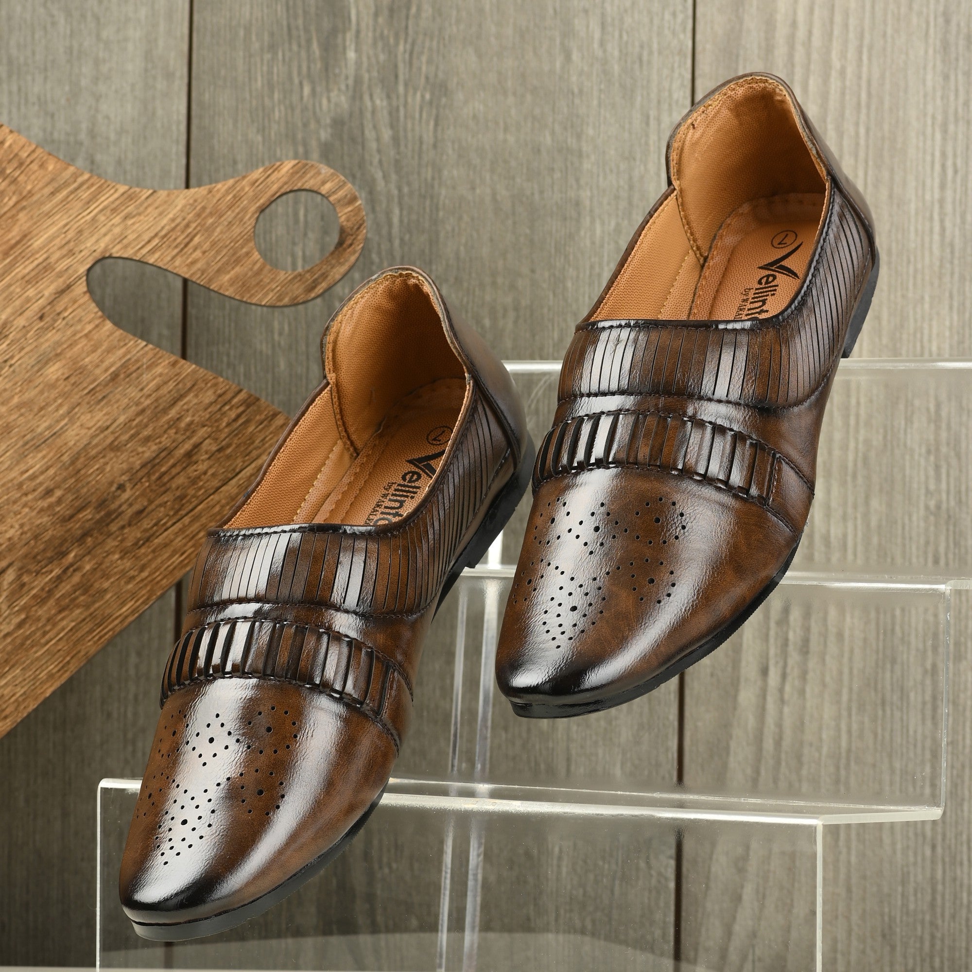 Vellinto CROWN Cool Traditional Jutis For Men Mojaris For Men Nagra For Men Casuals For Men