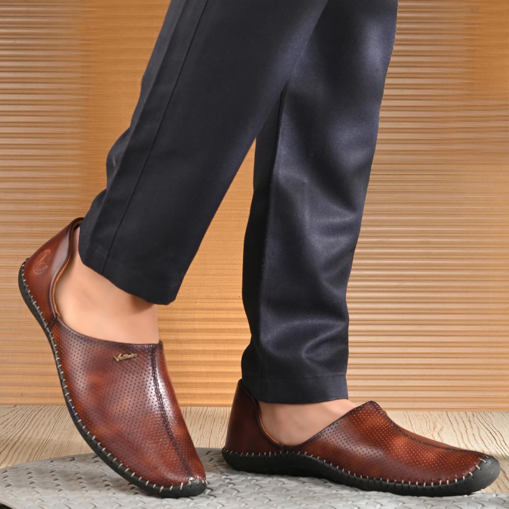 Vellinto MEWAR Cool Rajasthani Jutis for Men Mojaris for Men Nagra for Men Beige