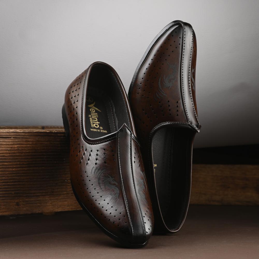 Vellinto VINTAGE Cool Rajasthani Jutis For Men Mojaris For Men Nagra For Men