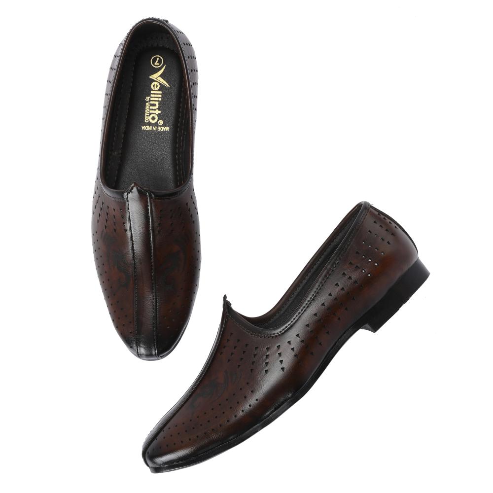 Vellinto VINTAGE Cool Rajasthani Jutis For Men Mojaris For Men Nagra For Men