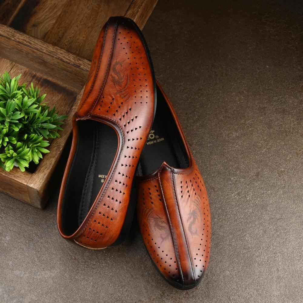 Vellinto VINTAGE Cool Rajasthani Jutis For Men Mojaris For Men Nagra For Men
