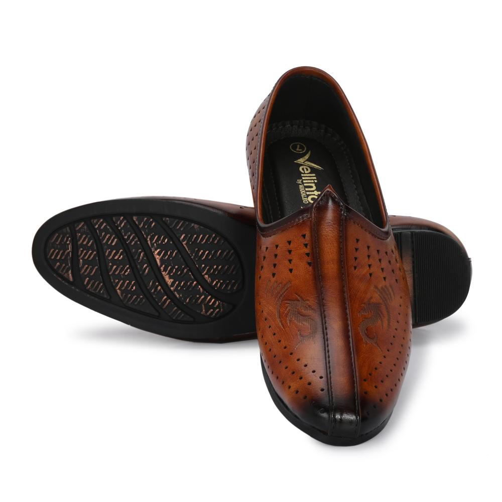 Vellinto VINTAGE Cool Rajasthani Jutis For Men Mojaris For Men Nagra For Men