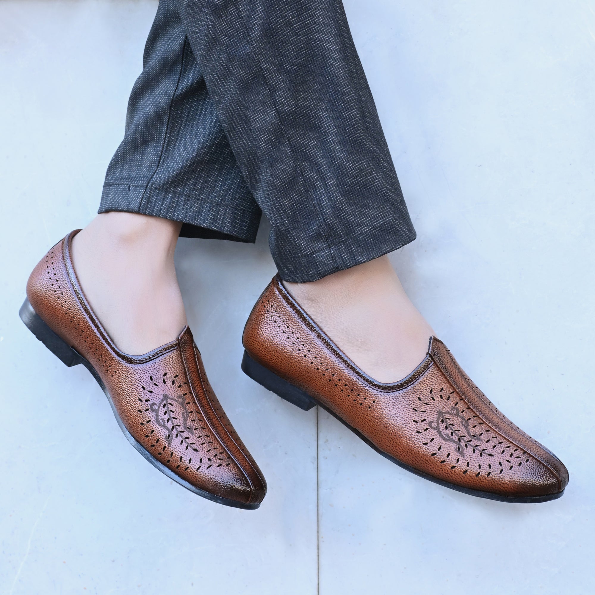 Vellinto KIERAN Cool Vellinto CHARM Ethnic Jutis For Men Mojaris For Men Nagra For Men